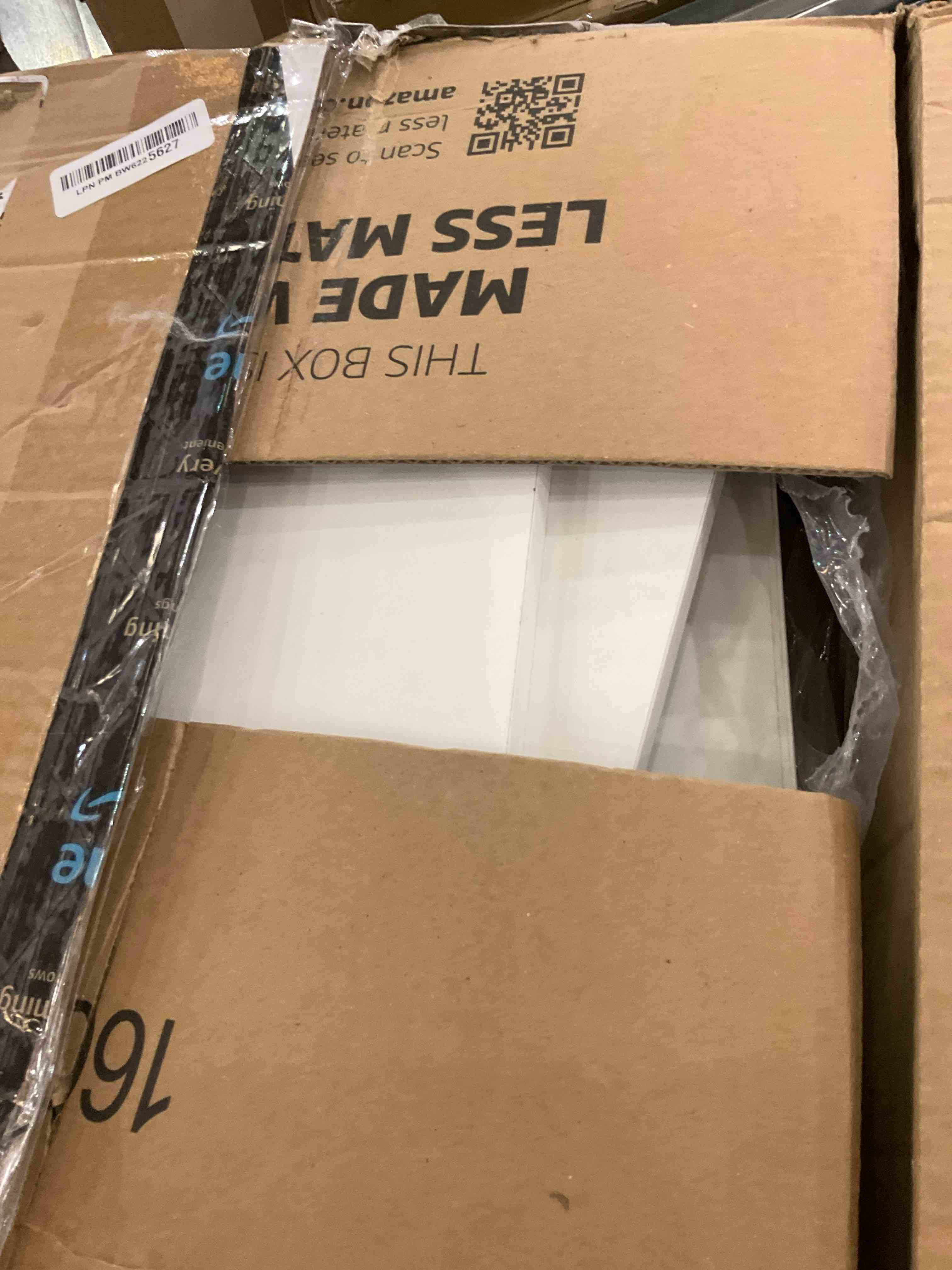 https://s3.amazonaws.com/lotting-images-prod/BargainHunt/EXS01506987_1716302444035.jpeg