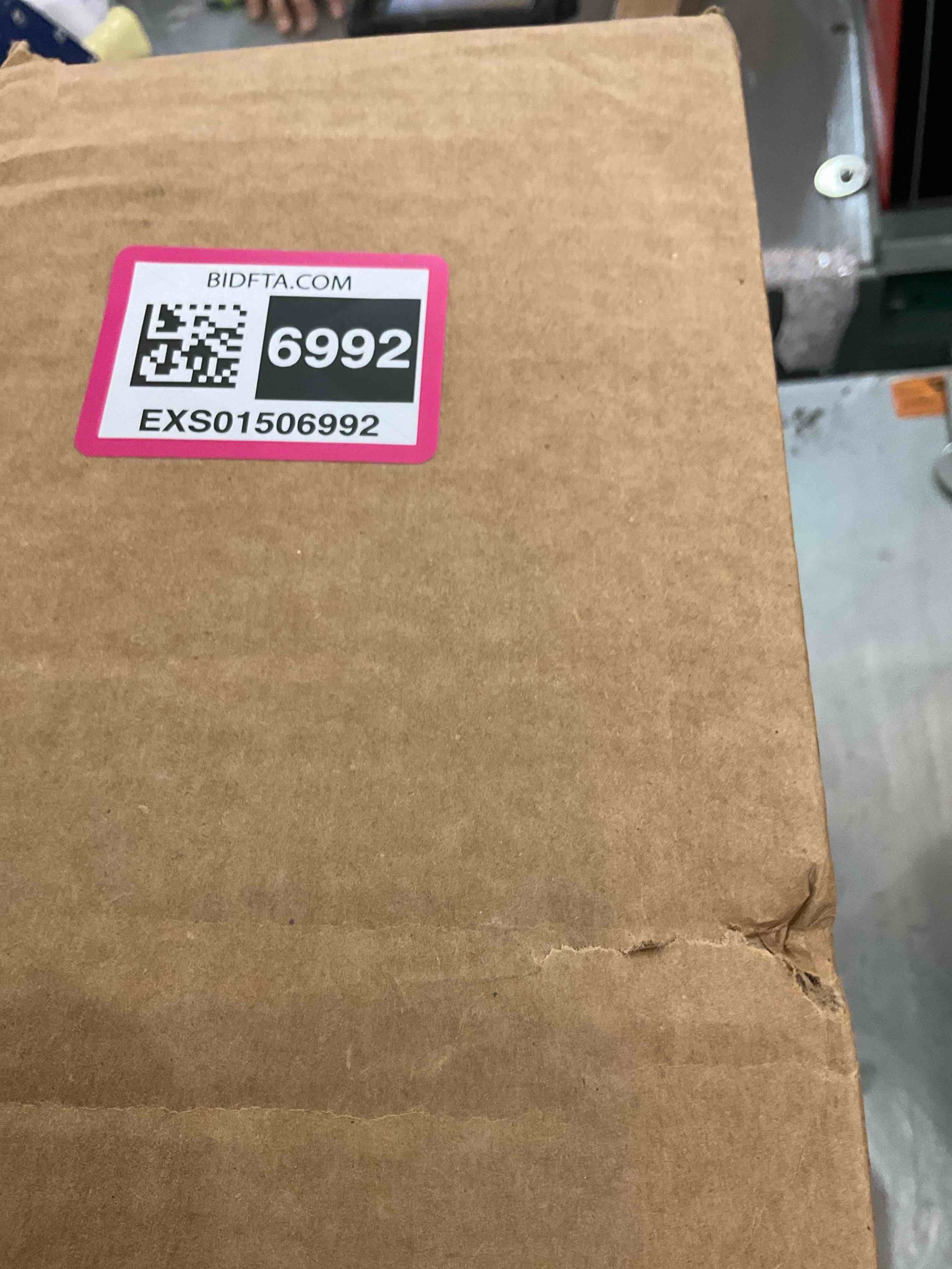 https://s3.amazonaws.com/lotting-images-prod/BargainHunt/EXS01506992_1716303938849.jpeg