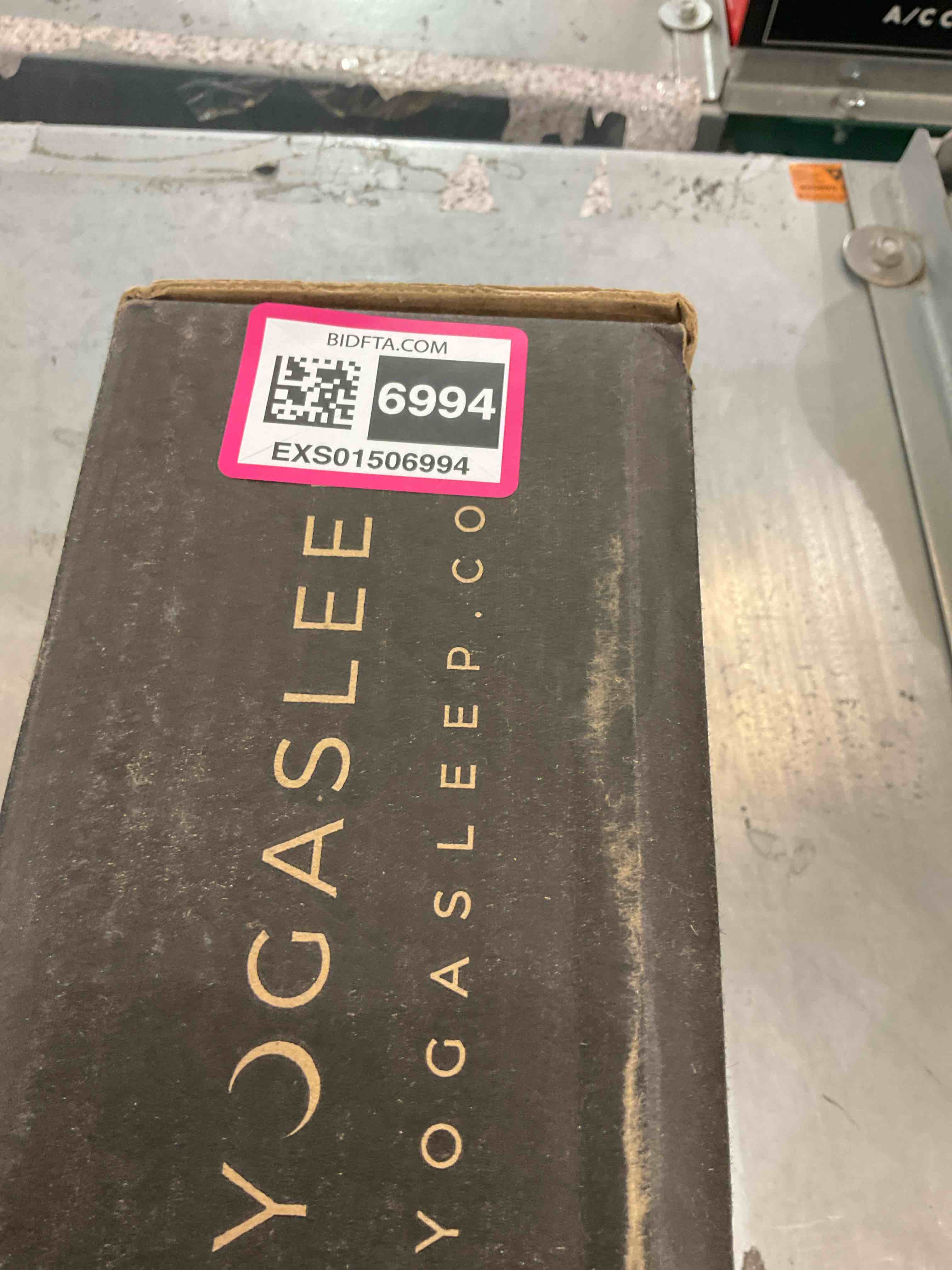 https://s3.amazonaws.com/lotting-images-prod/BargainHunt/EXS01506994_1716304196646.jpeg