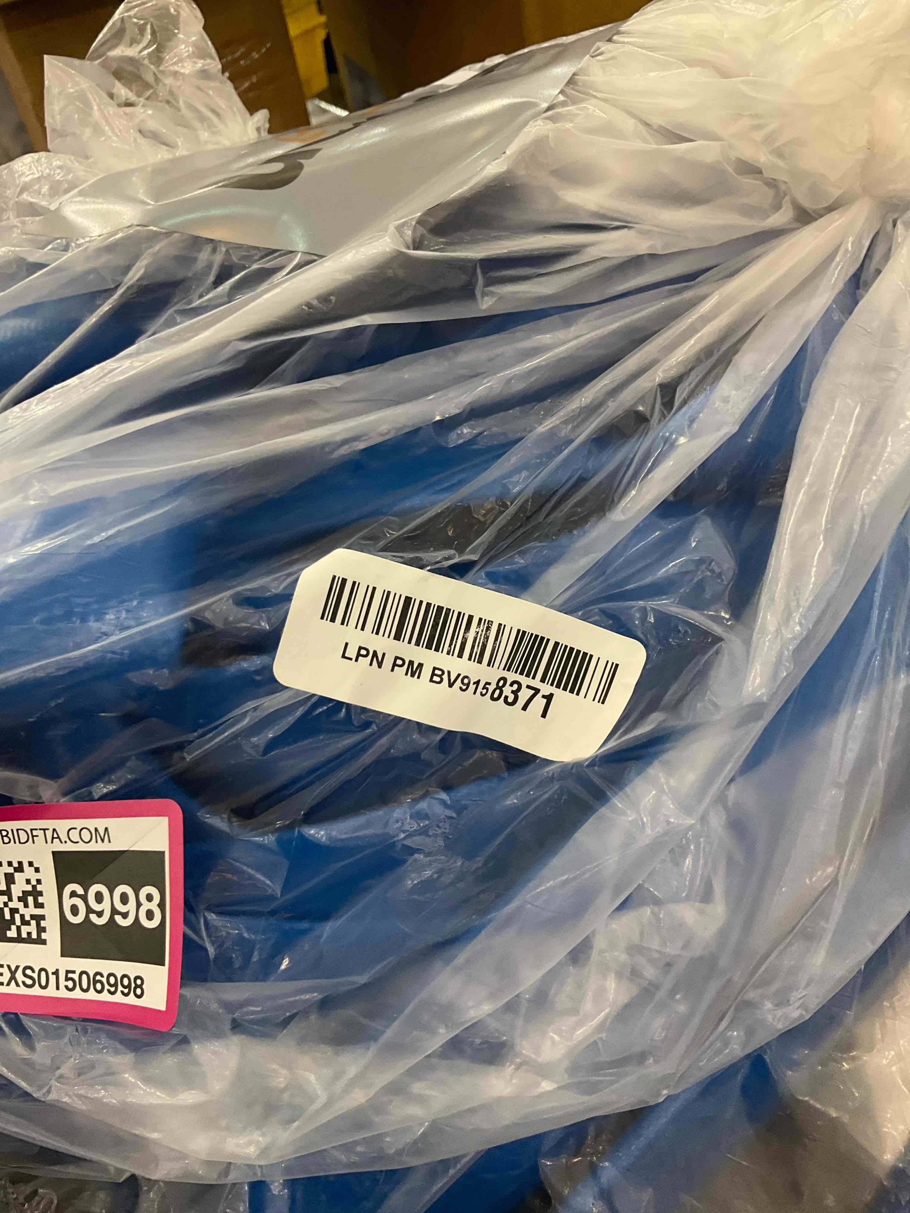 https://s3.amazonaws.com/lotting-images-prod/BargainHunt/EXS01506998_1716304487468.jpeg