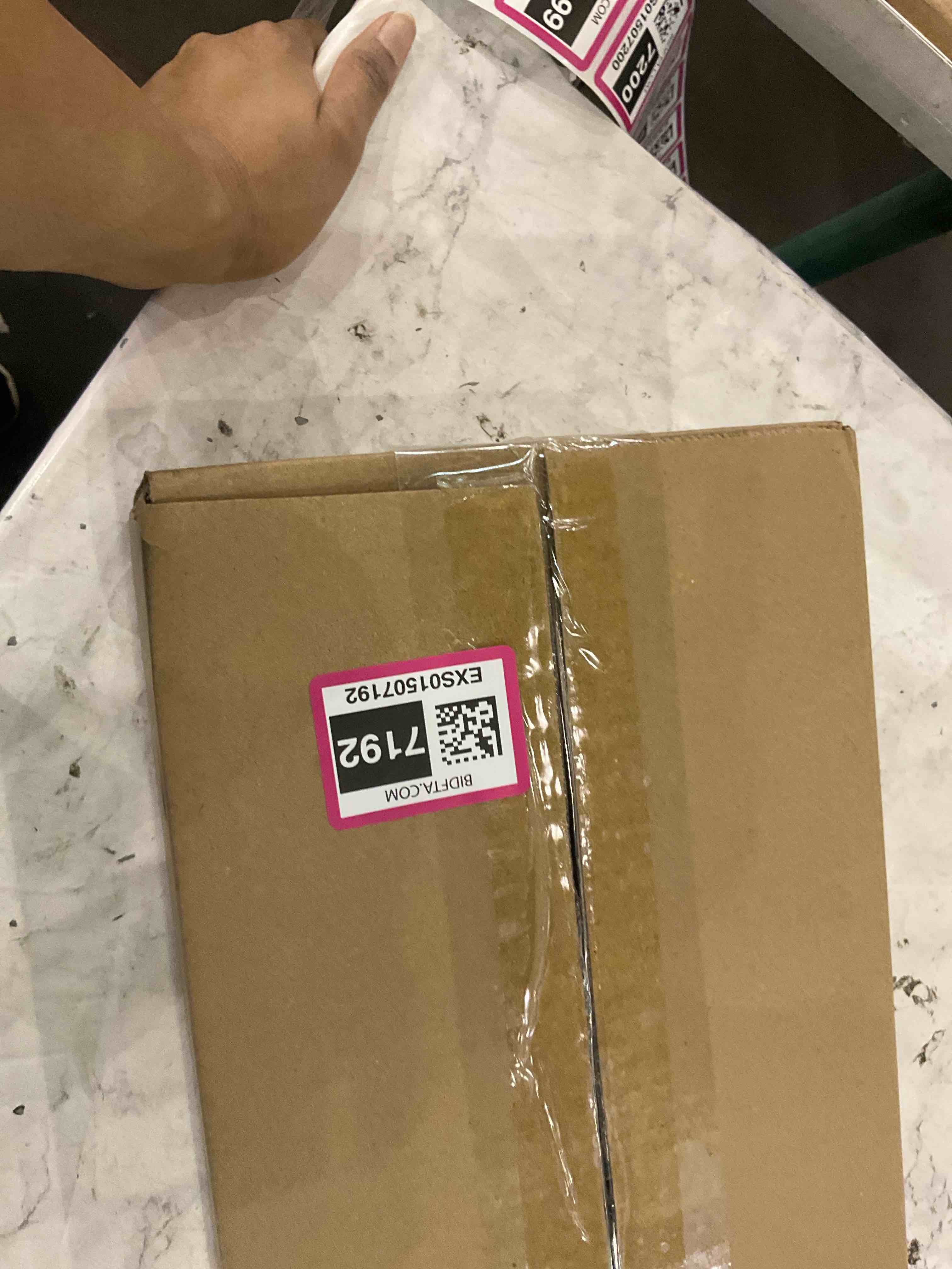https://s3.amazonaws.com/lotting-images-prod/BargainHunt/EXS01507192_1716895531597.jpeg