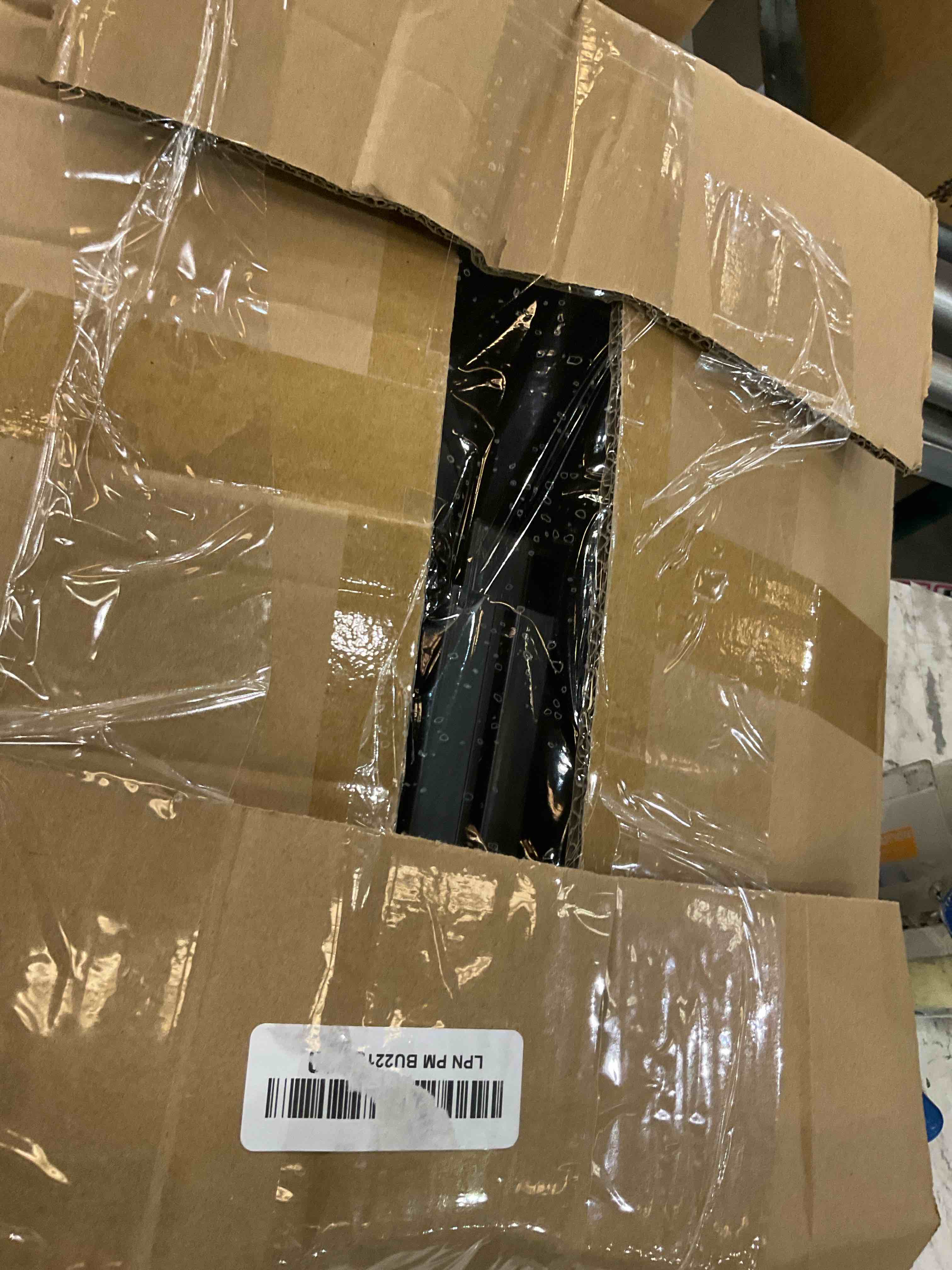 https://s3.amazonaws.com/lotting-images-prod/BargainHunt/EXS01507248_1716900742199.jpeg