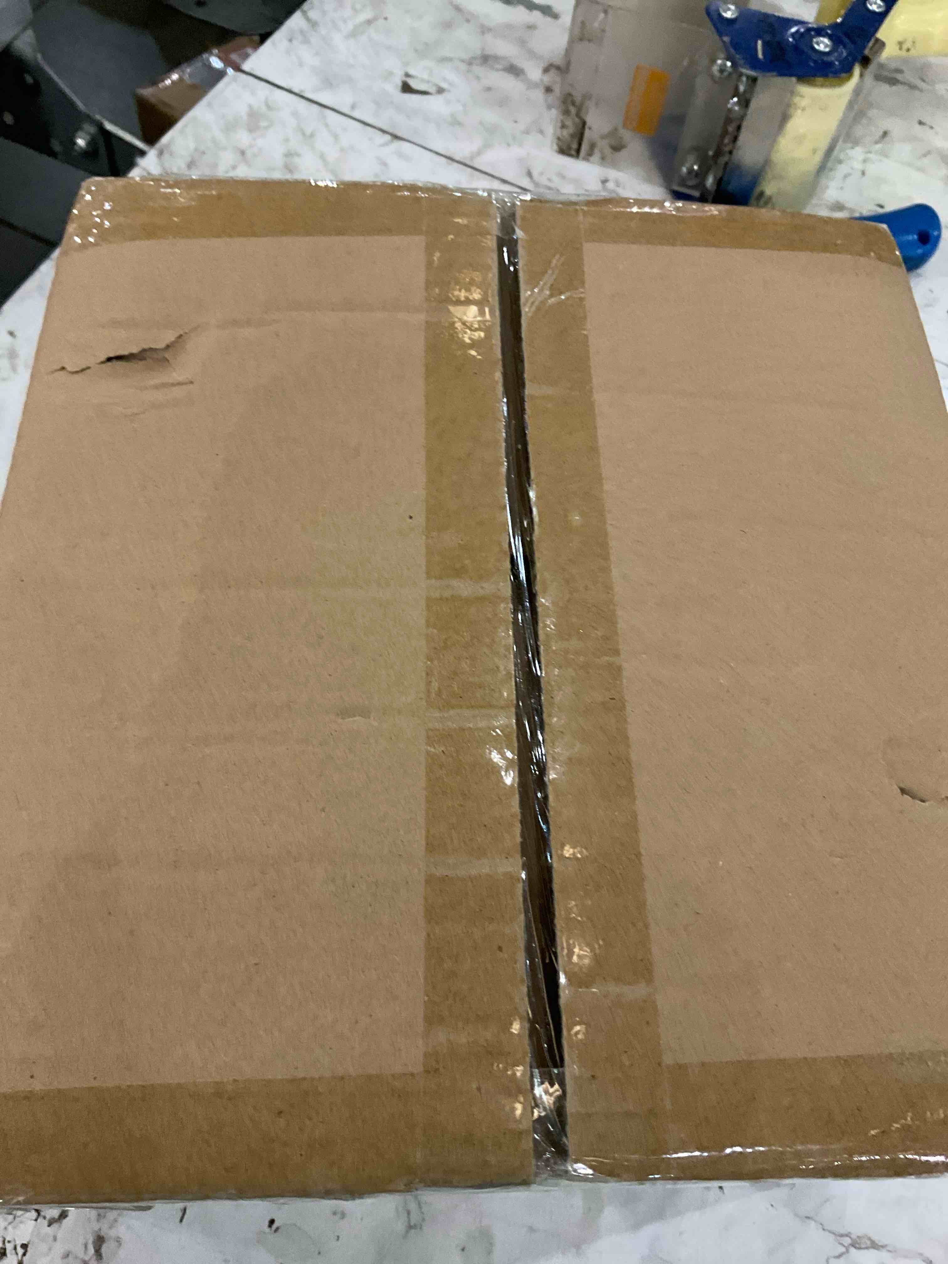https://s3.amazonaws.com/lotting-images-prod/BargainHunt/EXS01507249_1716900779956.jpeg