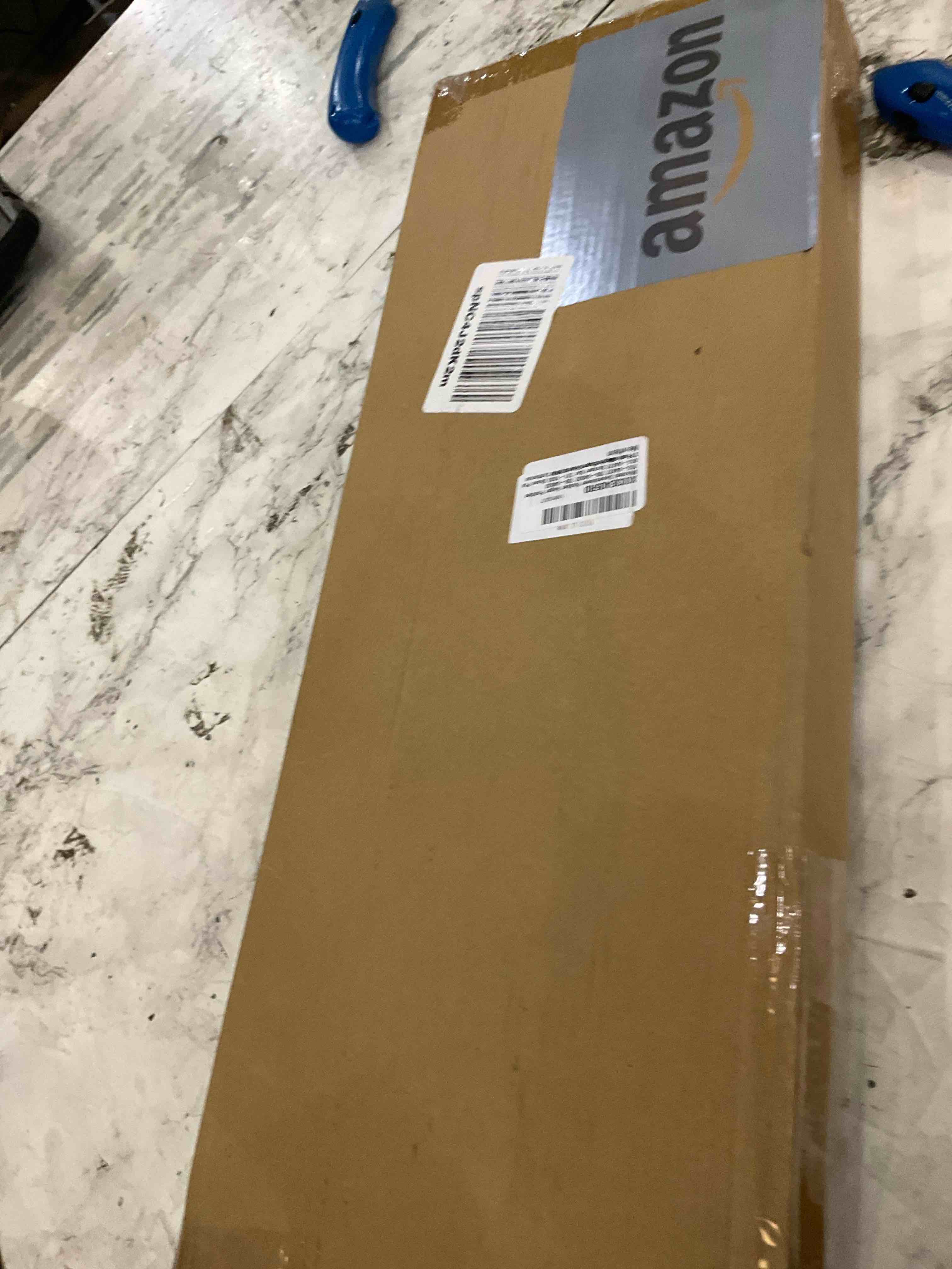 https://s3.amazonaws.com/lotting-images-prod/BargainHunt/EXS01507466_1716989727602.jpeg