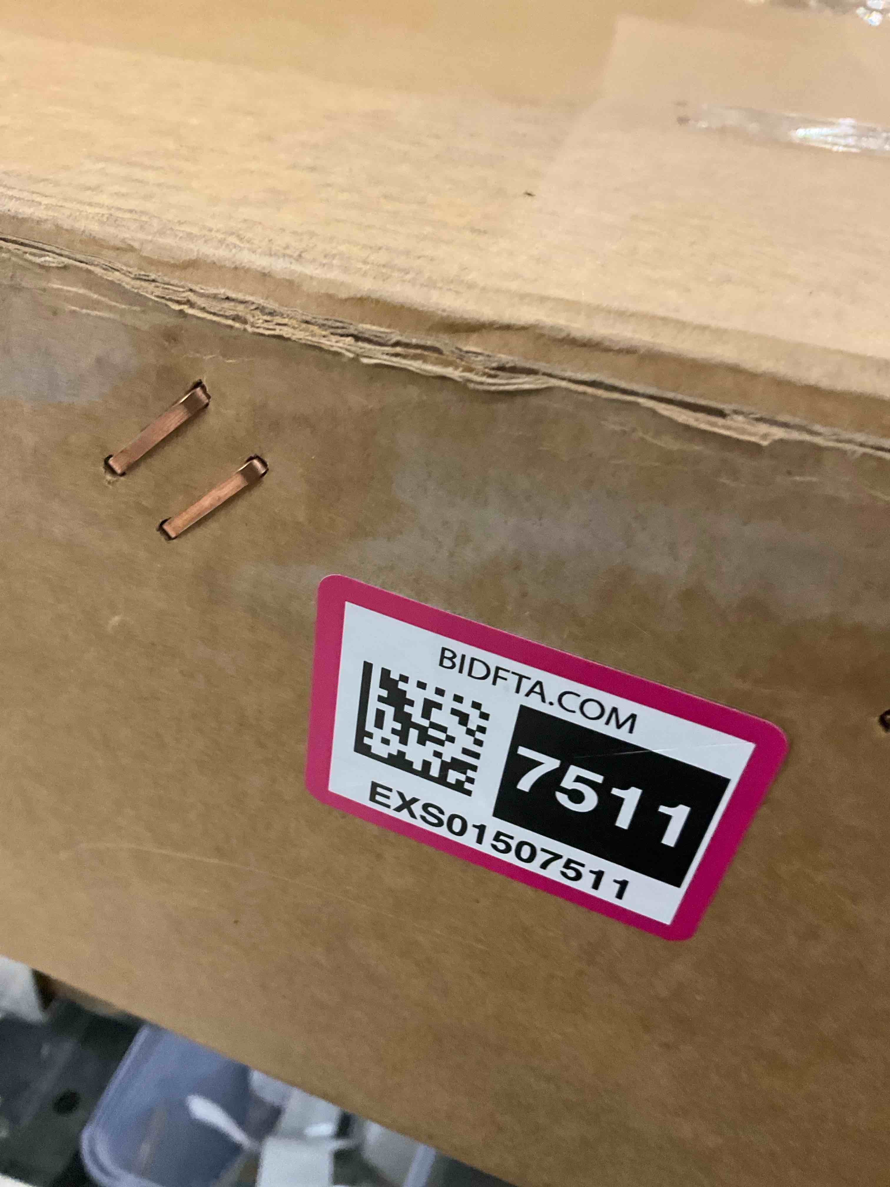 https://s3.amazonaws.com/lotting-images-prod/BargainHunt/EXS01507511_1715871564172.jpeg