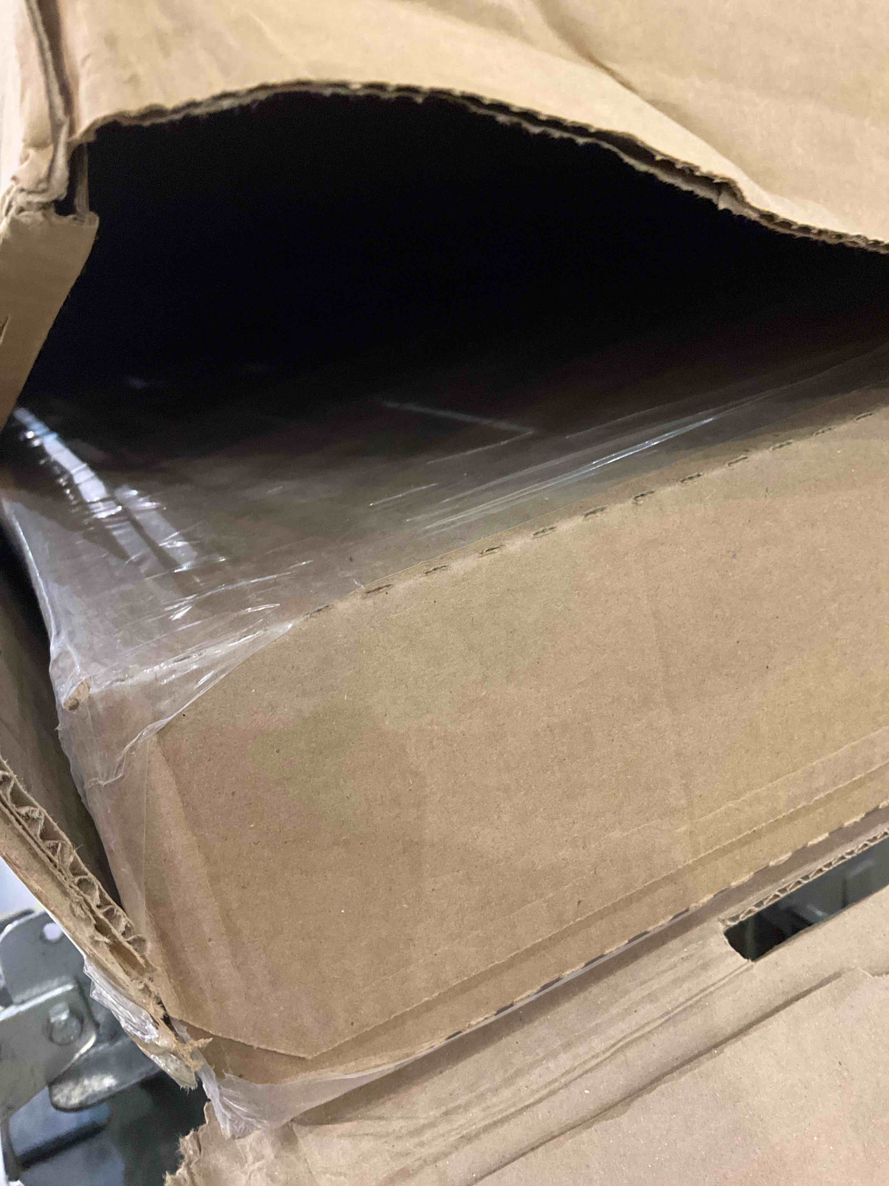https://s3.amazonaws.com/lotting-images-prod/BargainHunt/EXS01507674_1715954757765.jpeg