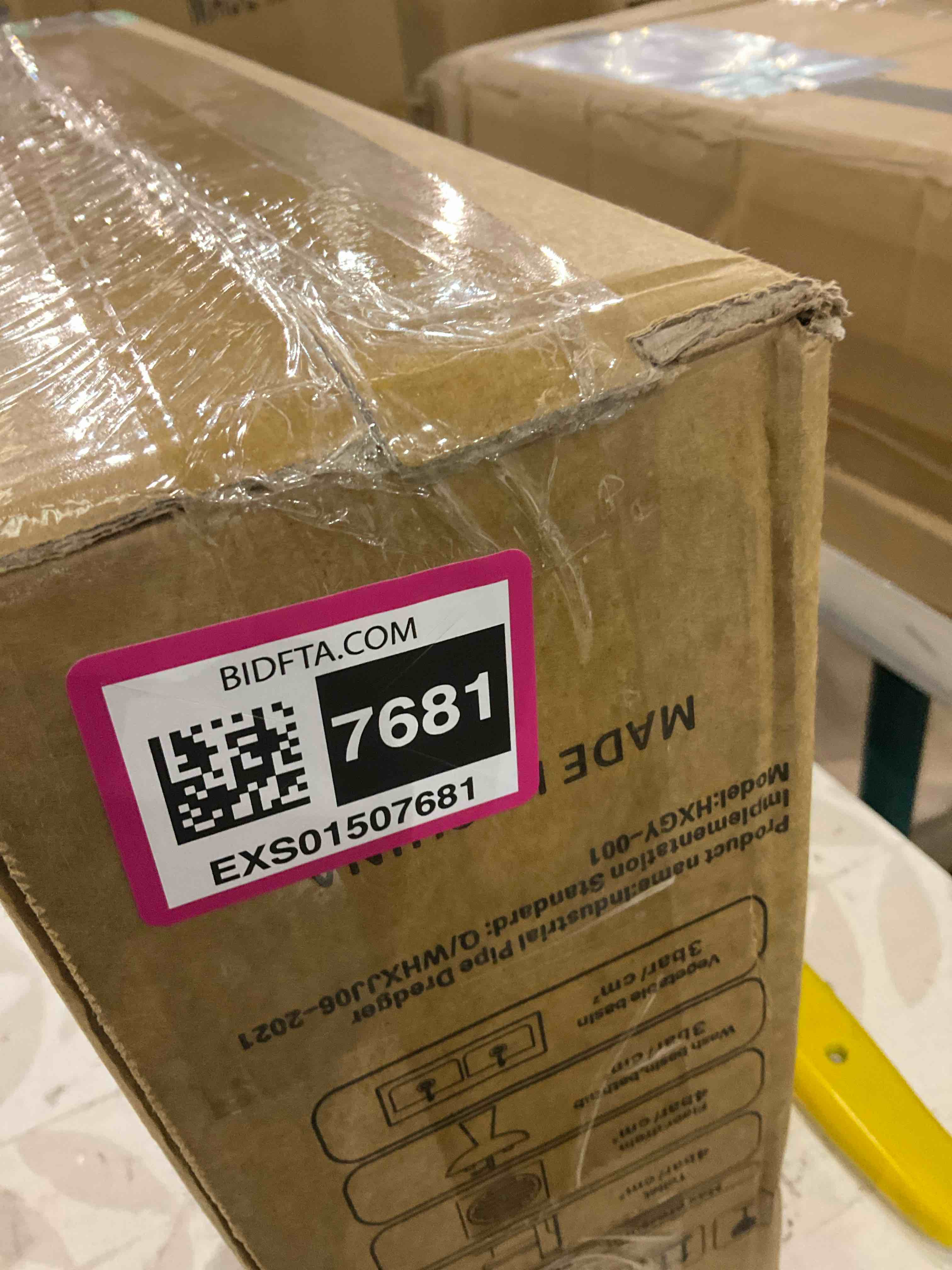 https://s3.amazonaws.com/lotting-images-prod/BargainHunt/EXS01507681_1715955674427.jpeg