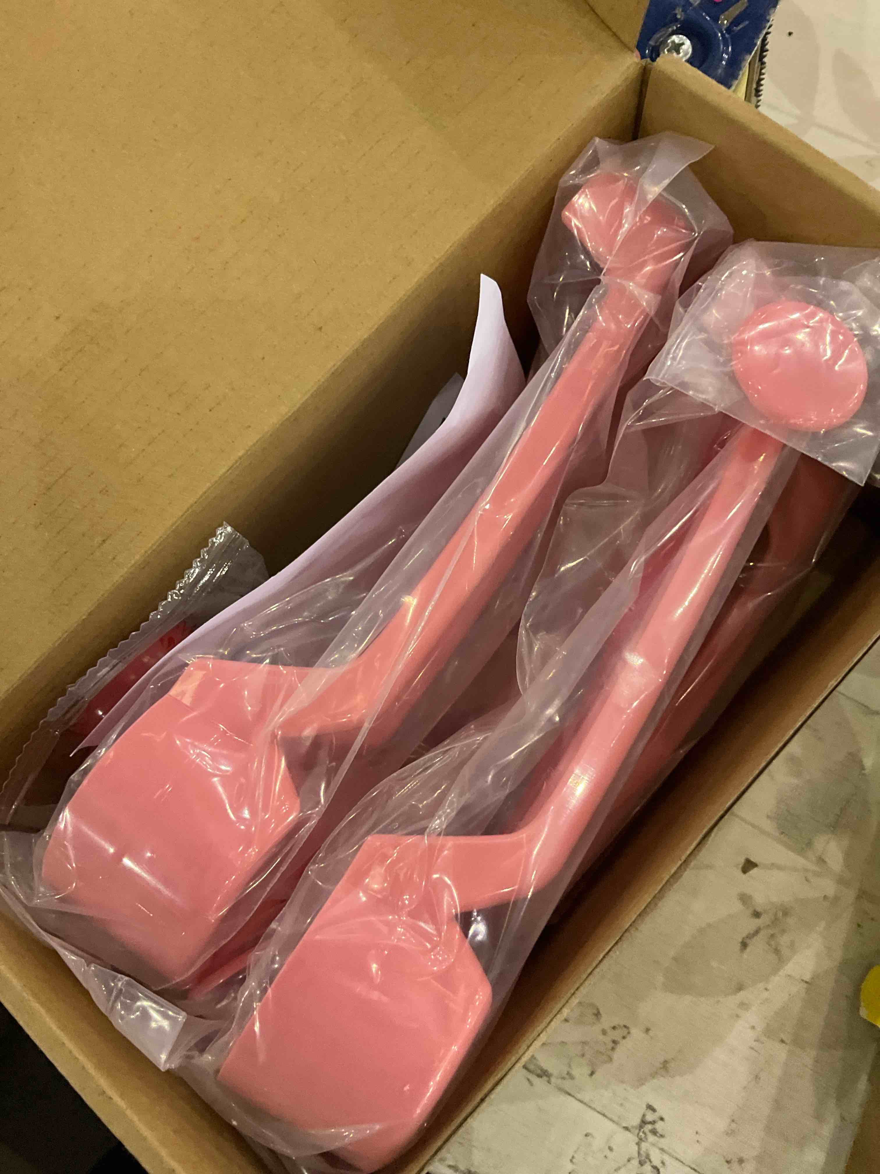 https://s3.amazonaws.com/lotting-images-prod/BargainHunt/EXS01507729_1715963840260.jpeg