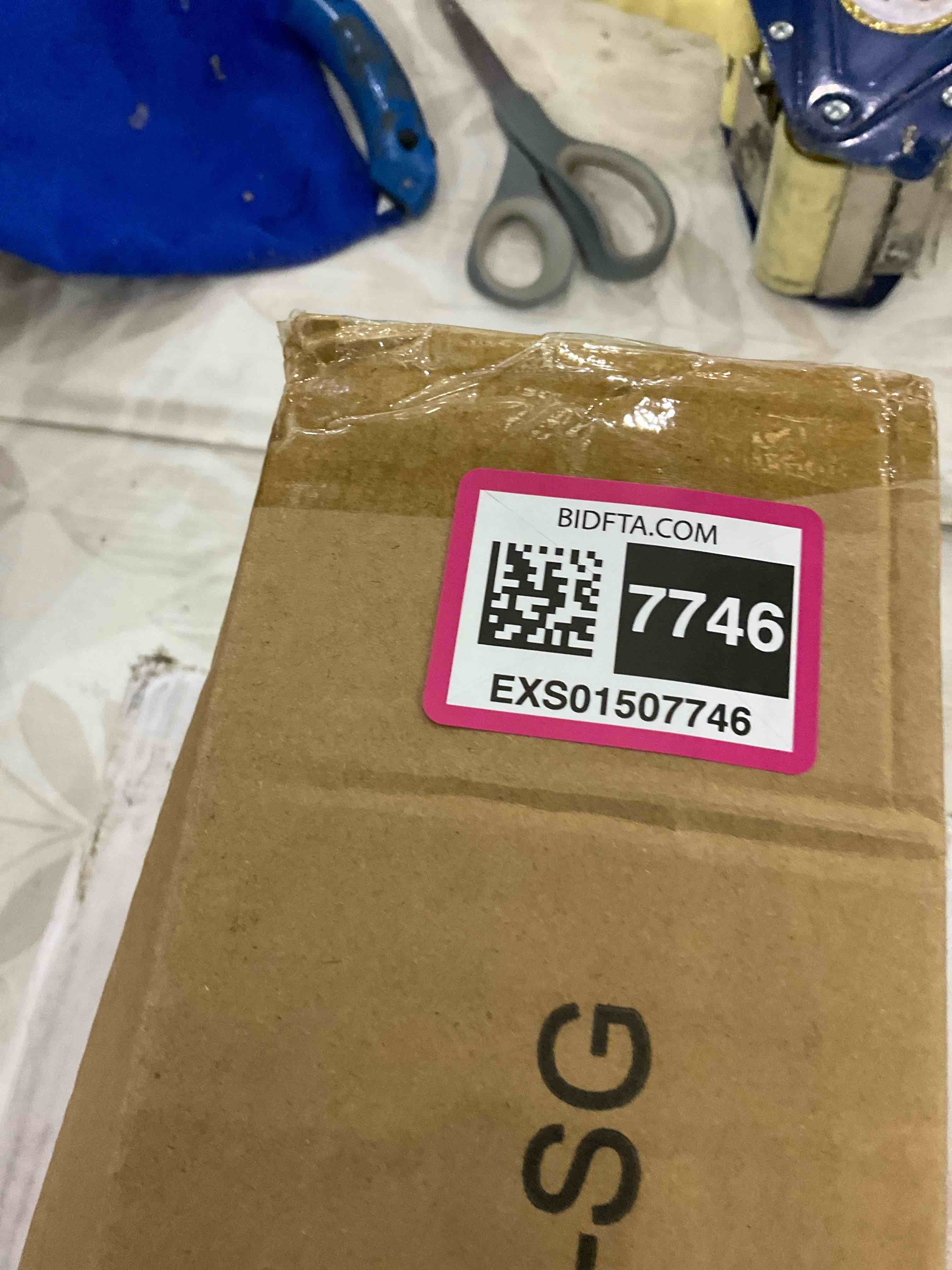 https://s3.amazonaws.com/lotting-images-prod/BargainHunt/EXS01507746_1715965624395.jpeg