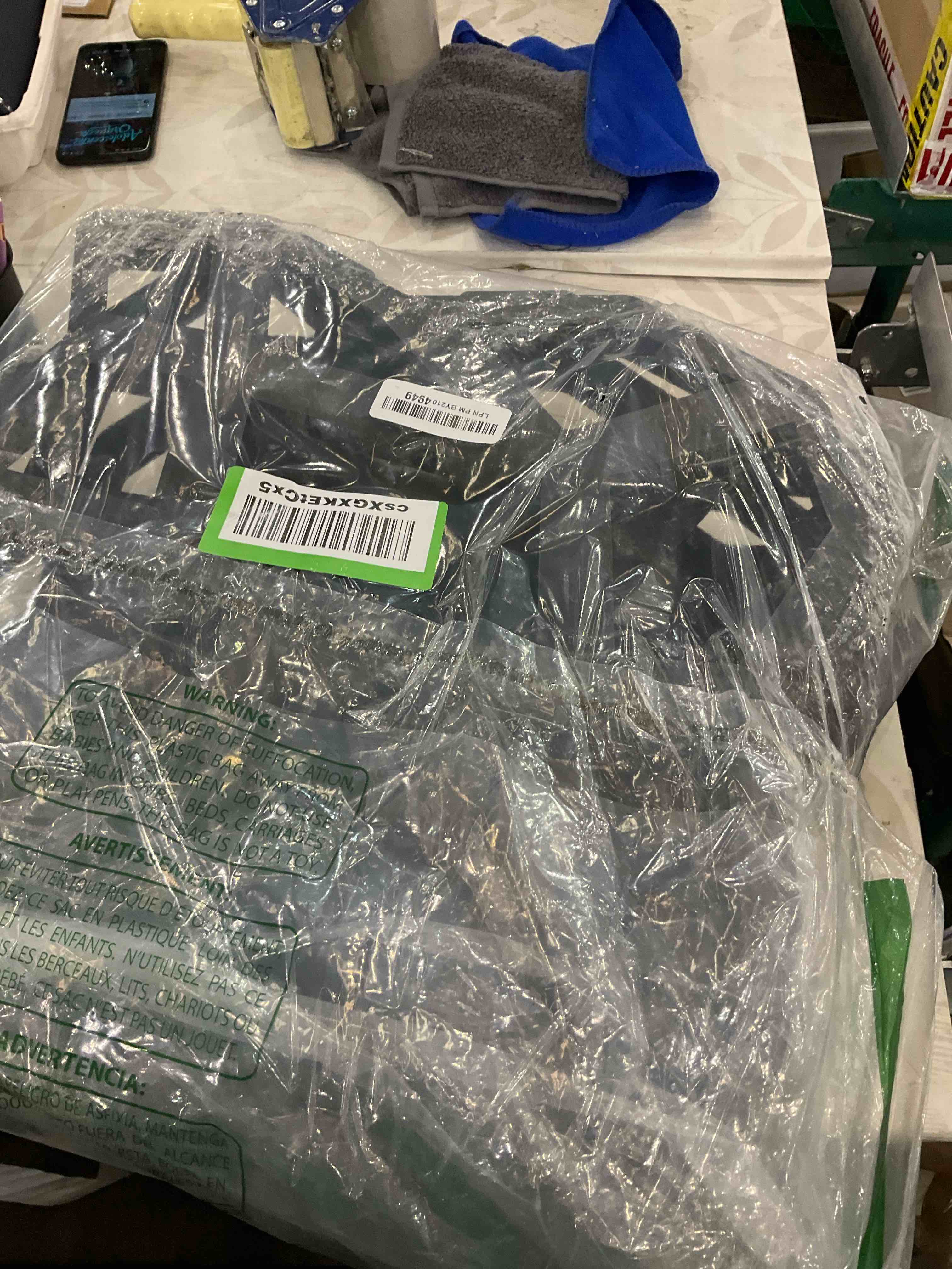 https://s3.amazonaws.com/lotting-images-prod/BargainHunt/EXS01507794_1715972833664.jpeg