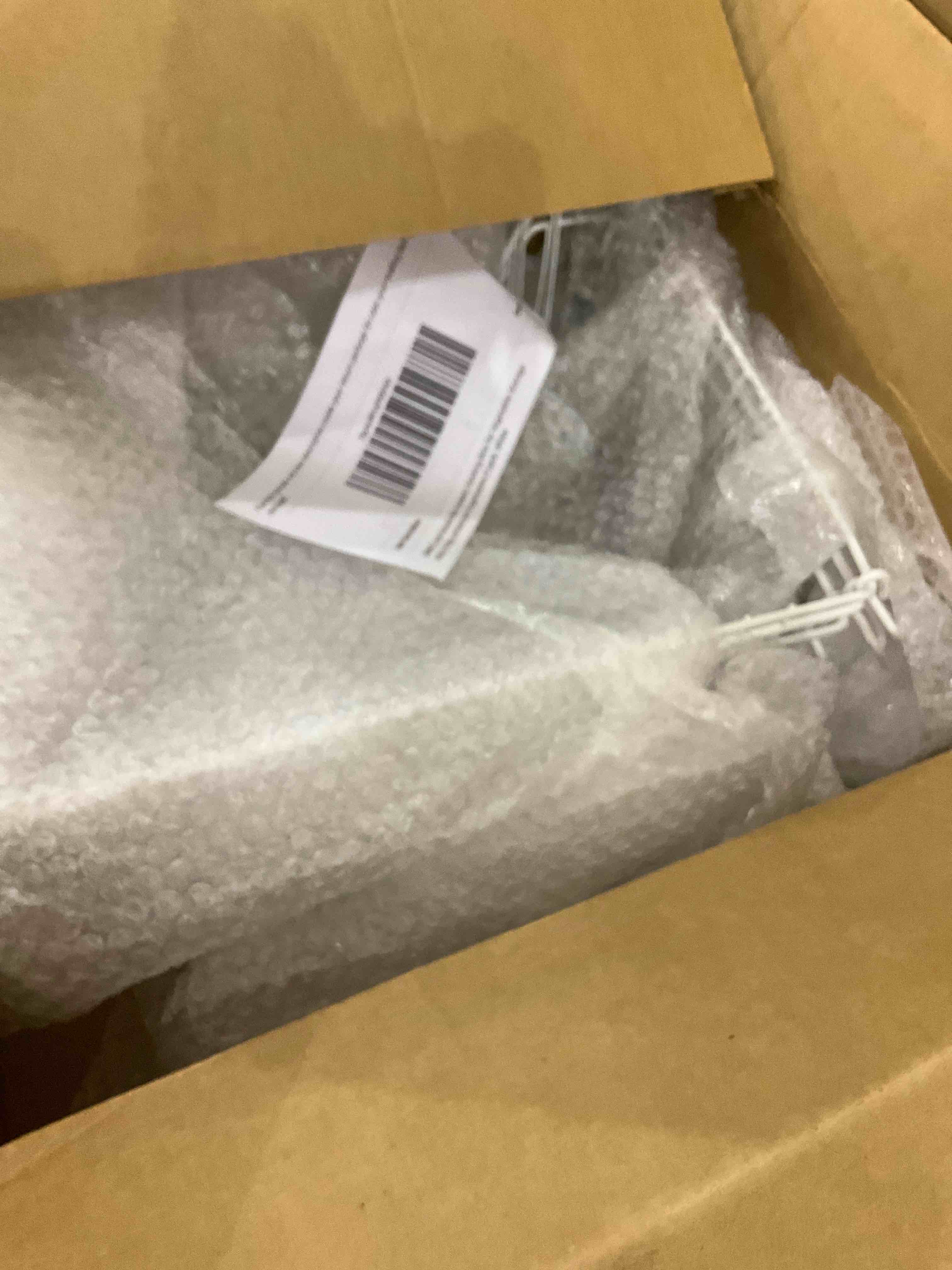 https://s3.amazonaws.com/lotting-images-prod/BargainHunt/EXS01507806_1716204369068.jpeg