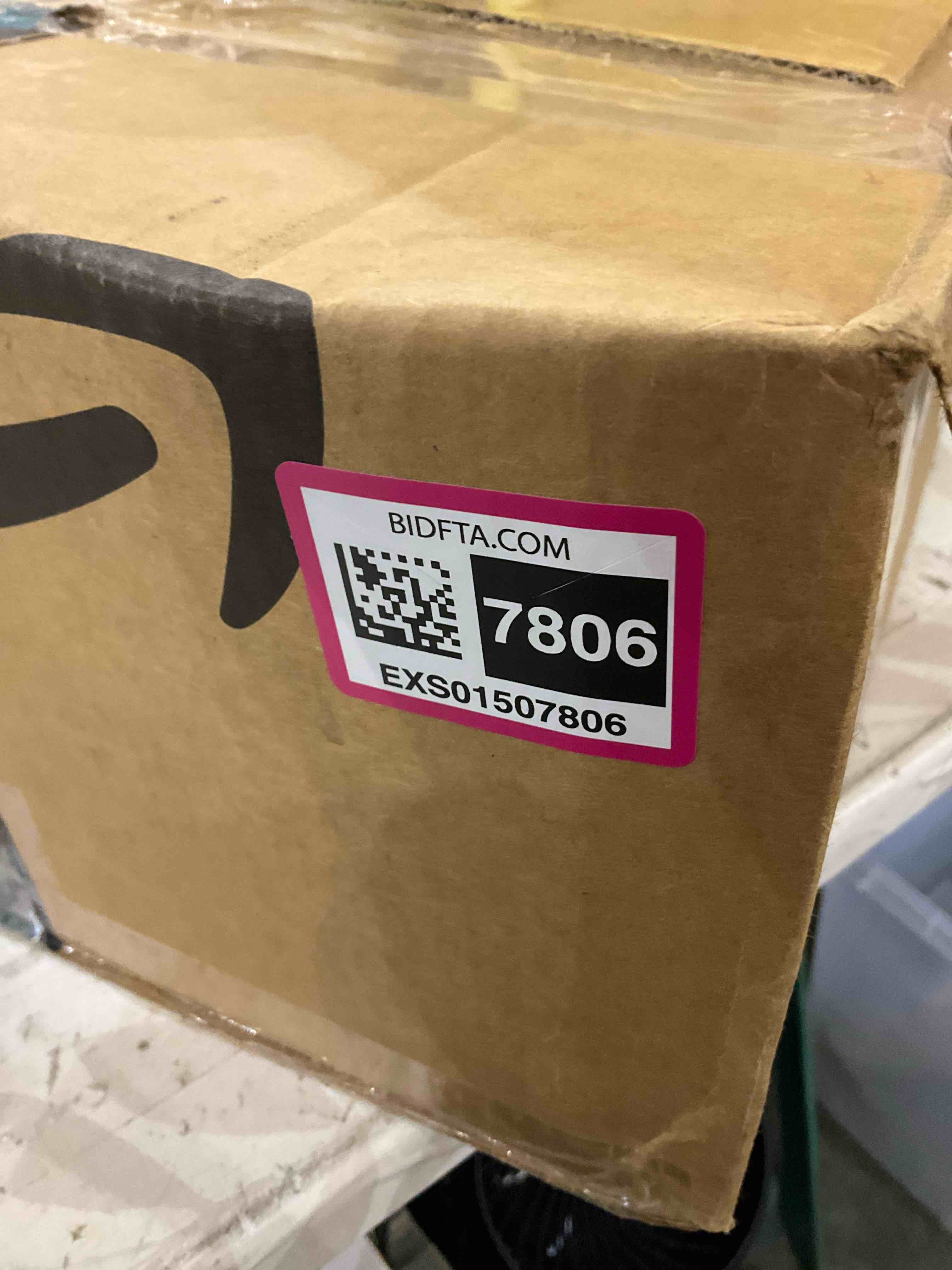 https://s3.amazonaws.com/lotting-images-prod/BargainHunt/EXS01507806_1716204404064.jpeg