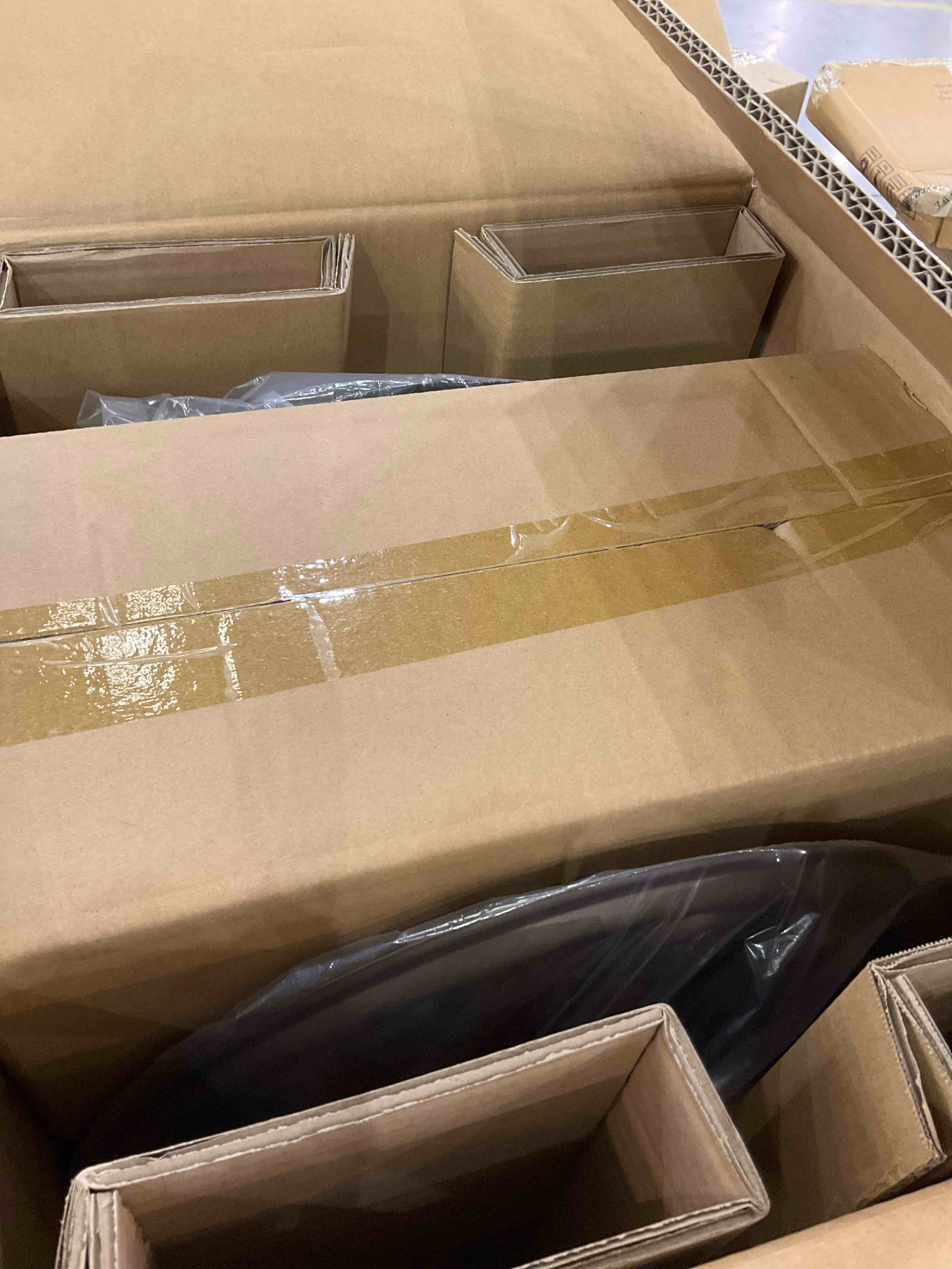 https://s3.amazonaws.com/lotting-images-prod/BargainHunt/EXS01507855_1716208573804.jpeg