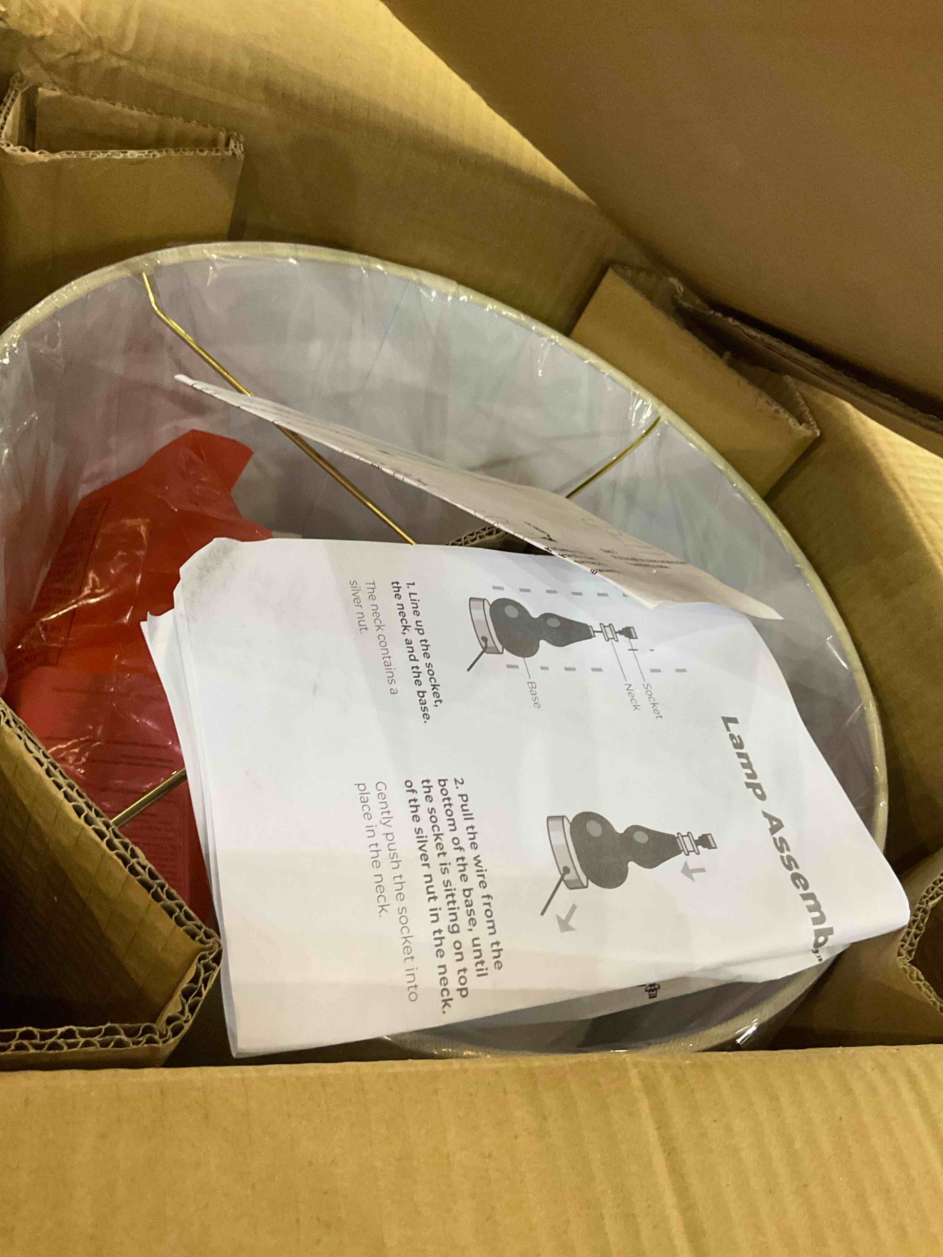 https://s3.amazonaws.com/lotting-images-prod/BargainHunt/EXS01507866_1716209486593.jpeg
