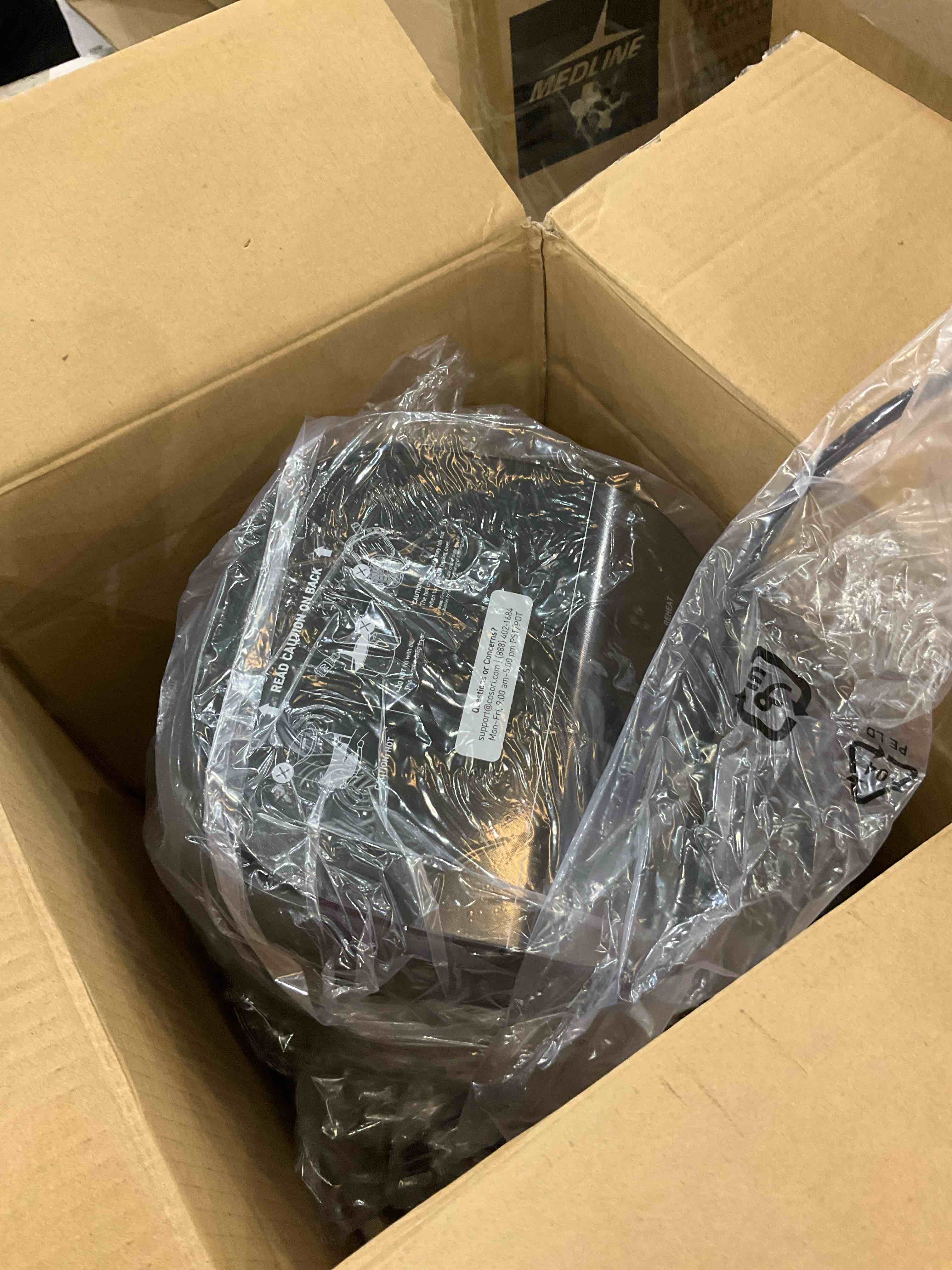 https://s3.amazonaws.com/lotting-images-prod/BargainHunt/EXS01507869_1716211776650.jpeg