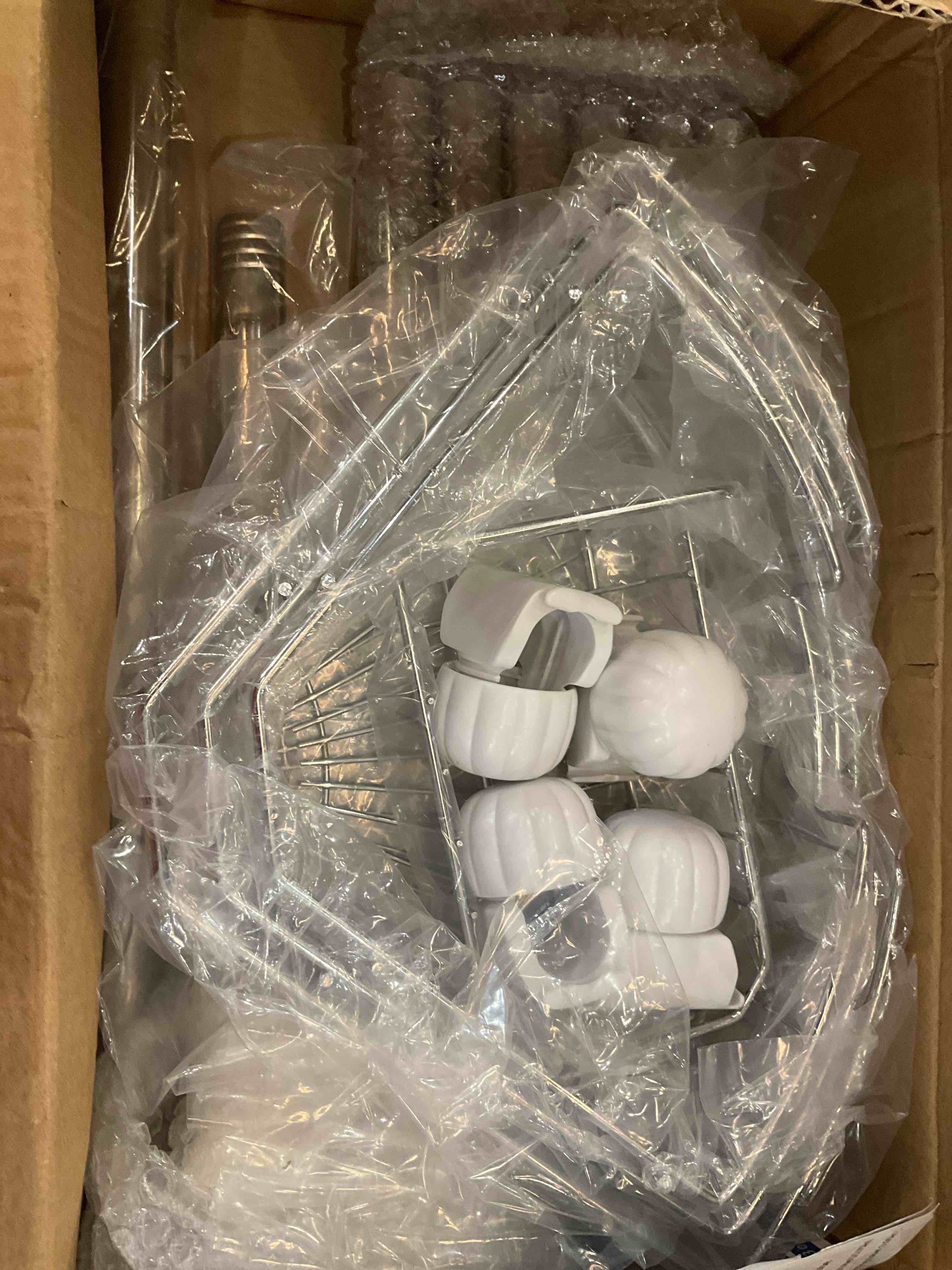 https://s3.amazonaws.com/lotting-images-prod/BargainHunt/EXS01508003_1717001665680.jpeg