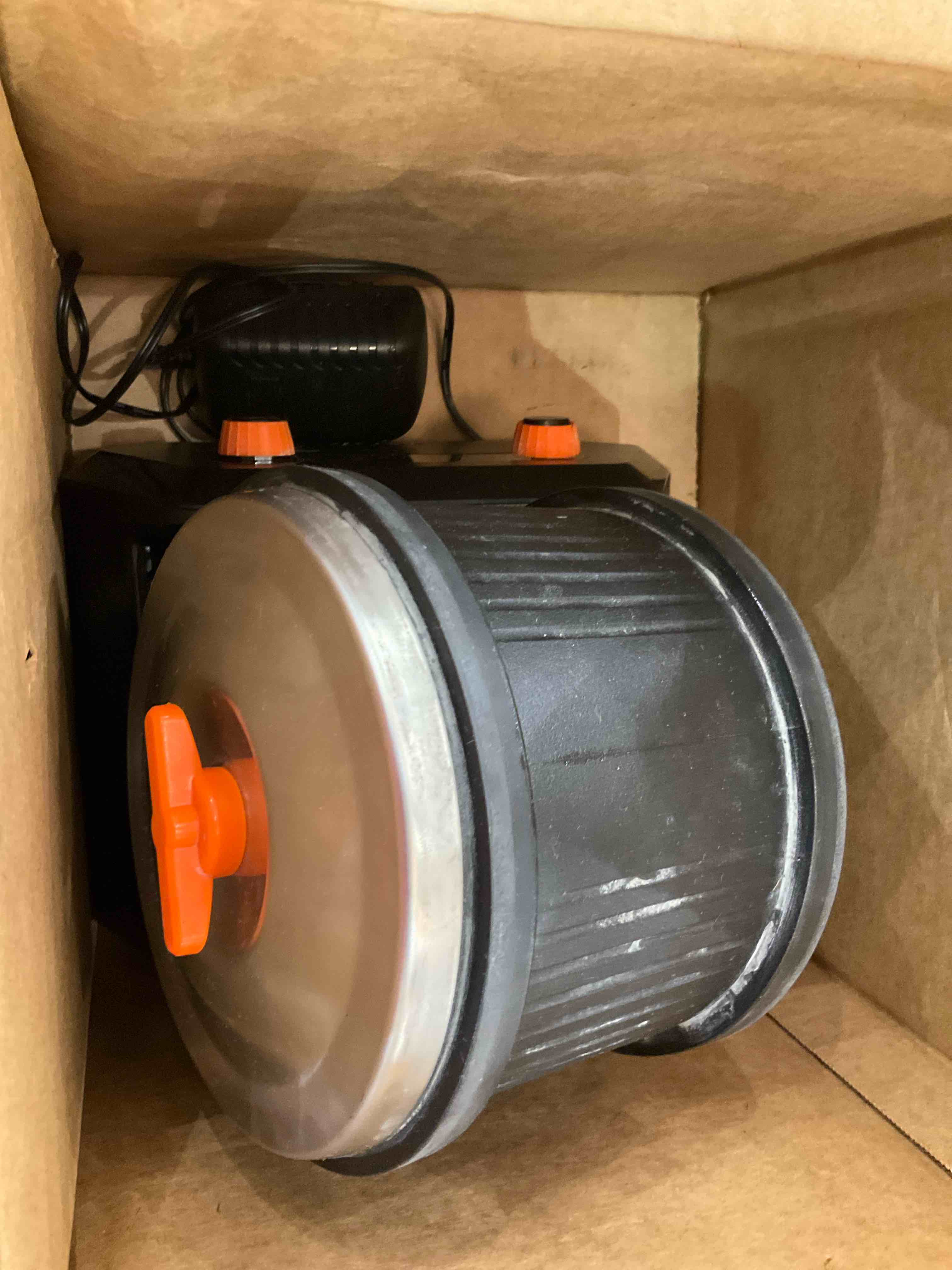 https://s3.amazonaws.com/lotting-images-prod/BargainHunt/EXS01508097_1717081914234.jpeg