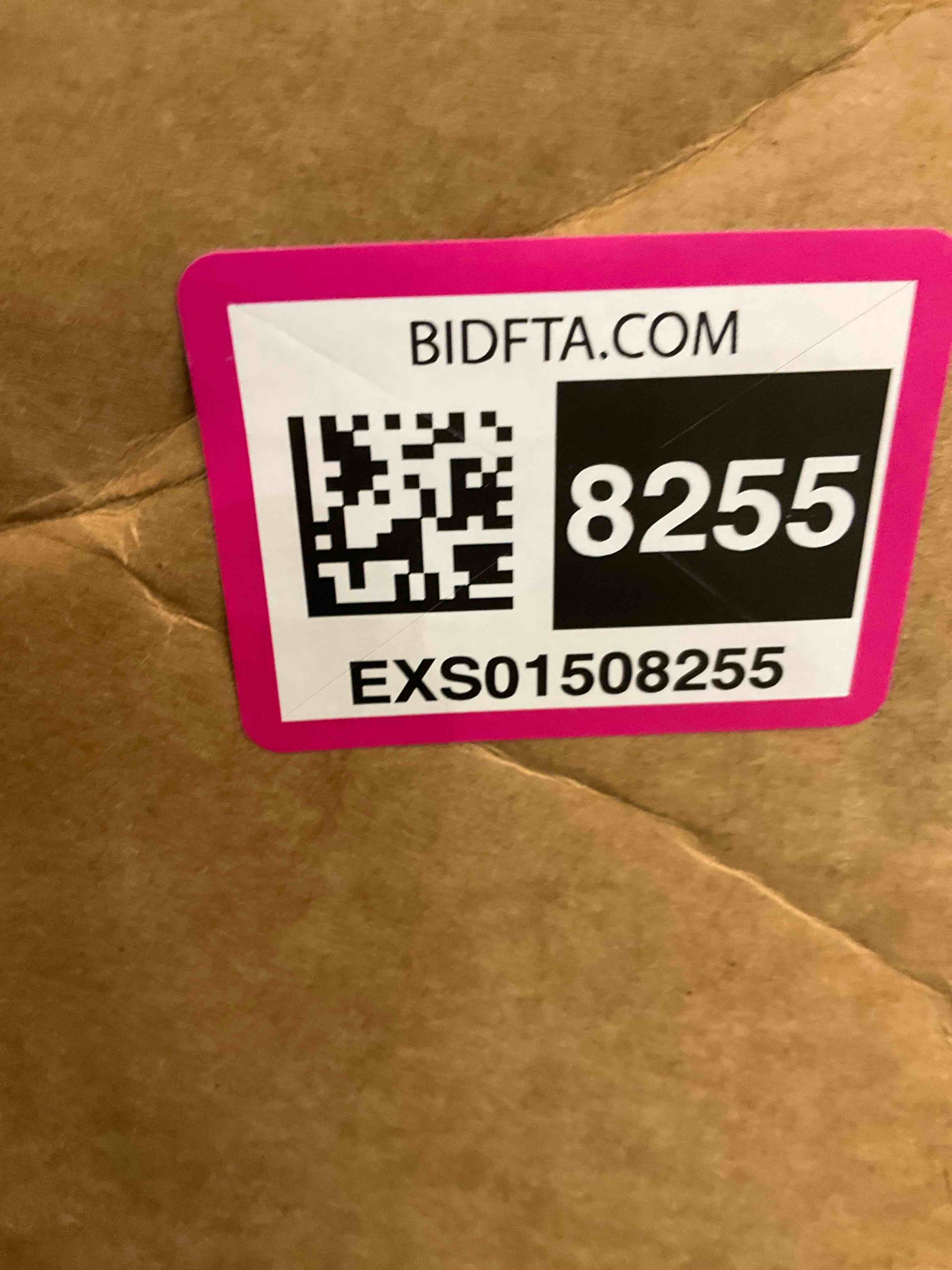 https://s3.amazonaws.com/lotting-images-prod/BargainHunt/EXS01508255_1717439912862.jpeg