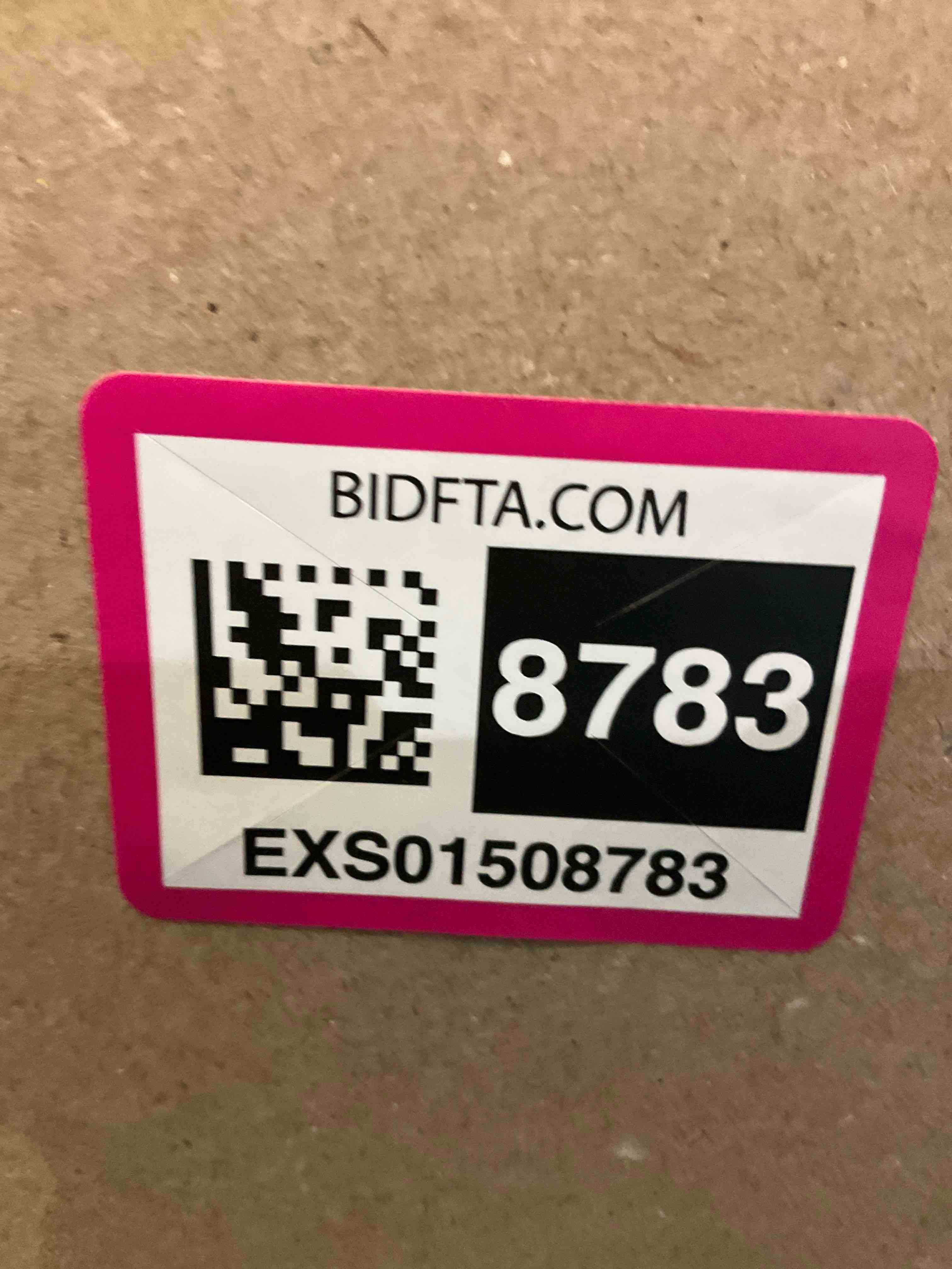 https://s3.amazonaws.com/lotting-images-prod/BargainHunt/EXS01508783_1717779832907.jpeg