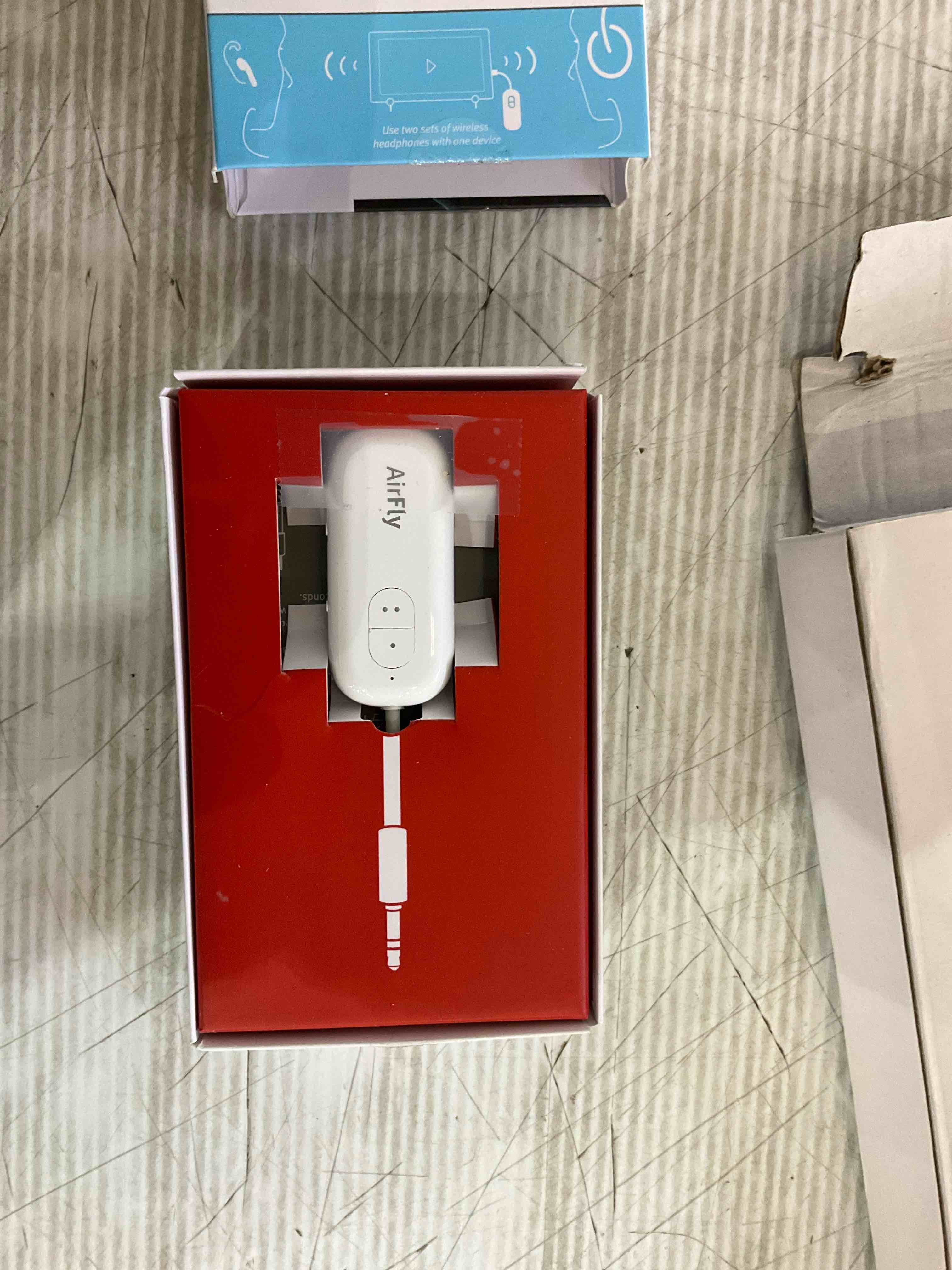https://s3.amazonaws.com/lotting-images-prod/BargainHunt/EXS01509059_1718195611902.jpeg