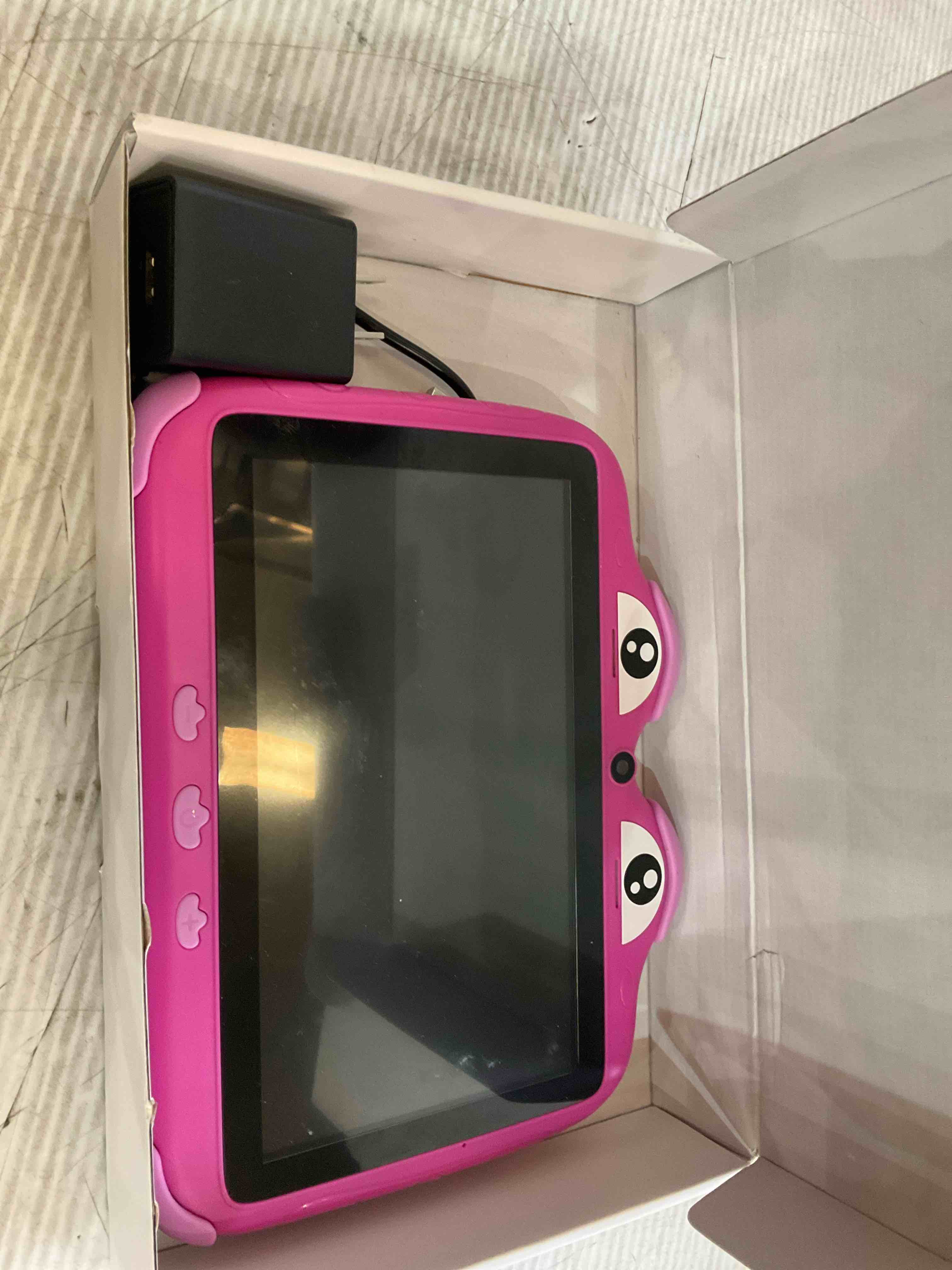 https://s3.amazonaws.com/lotting-images-prod/BargainHunt/EXS01509232_1718807916720.jpeg