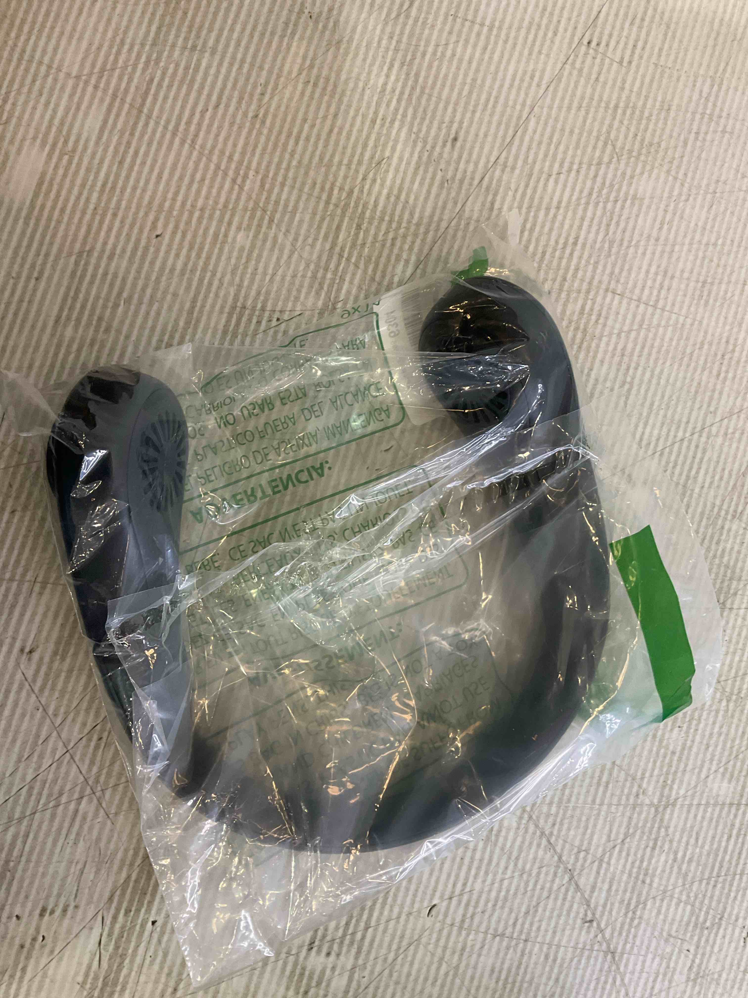 https://s3.amazonaws.com/lotting-images-prod/BargainHunt/EXS01509238_1718812042719.jpeg