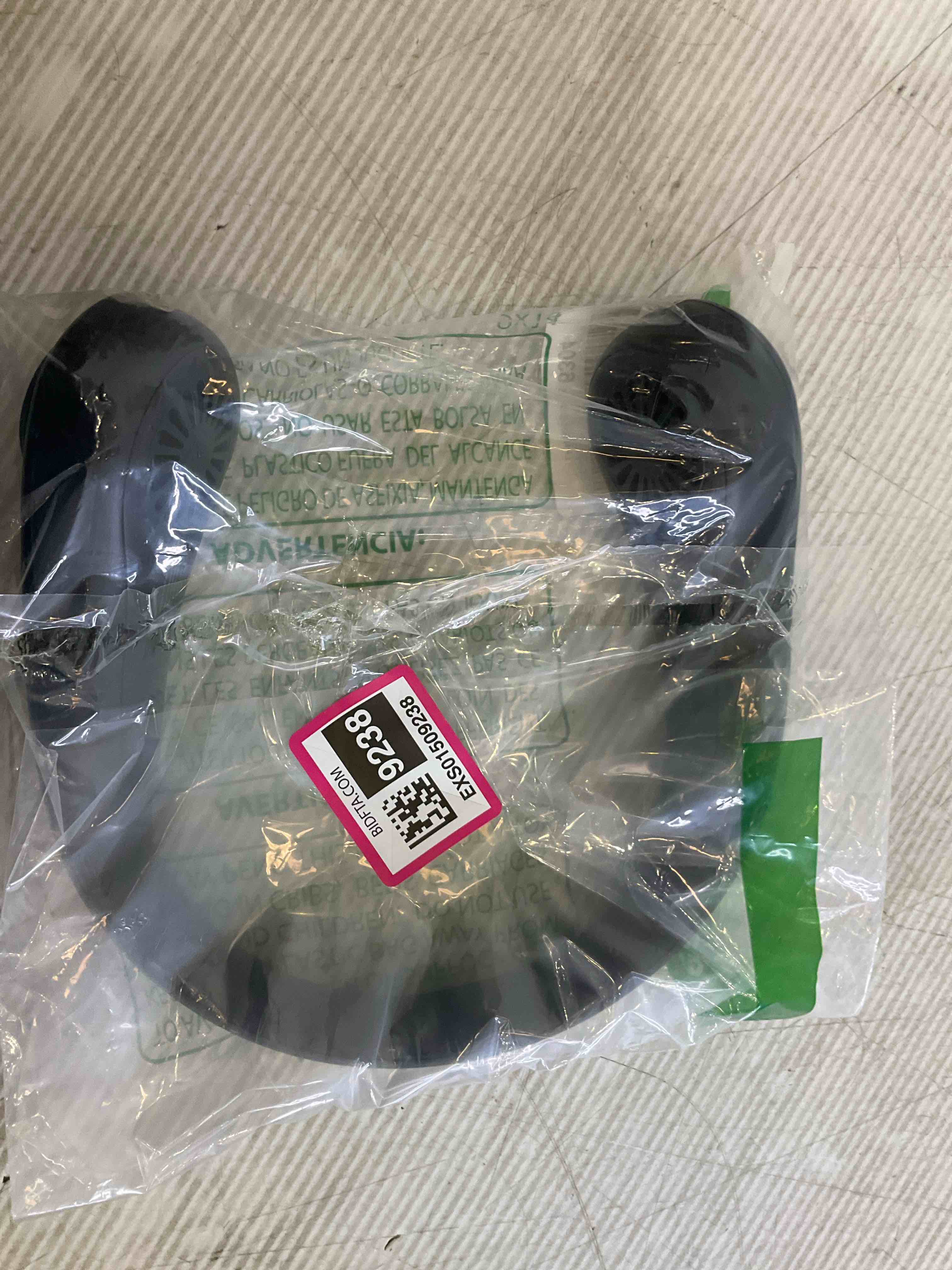 https://s3.amazonaws.com/lotting-images-prod/BargainHunt/EXS01509238_1718812059516.jpeg