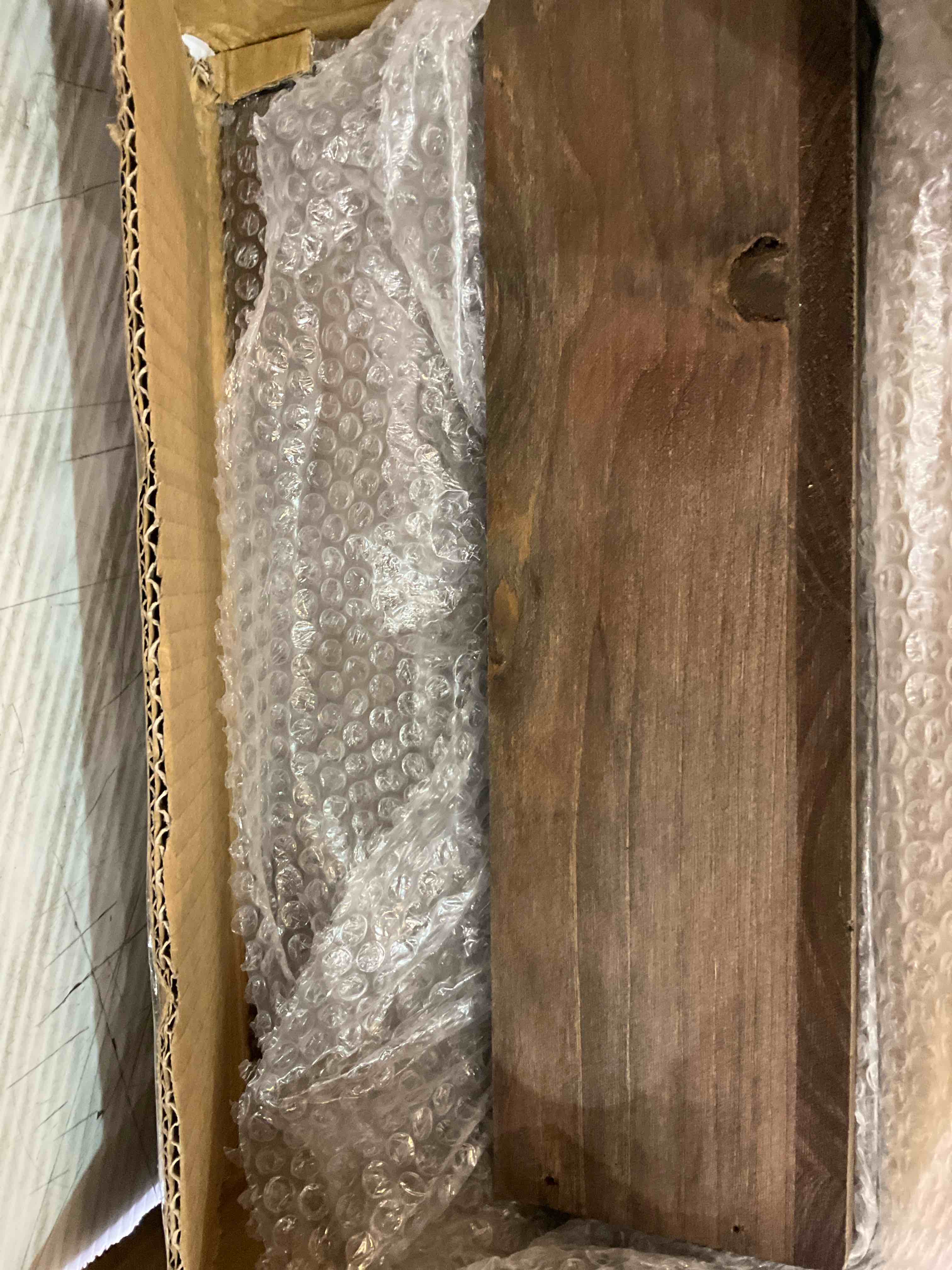 https://s3.amazonaws.com/lotting-images-prod/BargainHunt/EXS01509465_1719411481153.jpeg