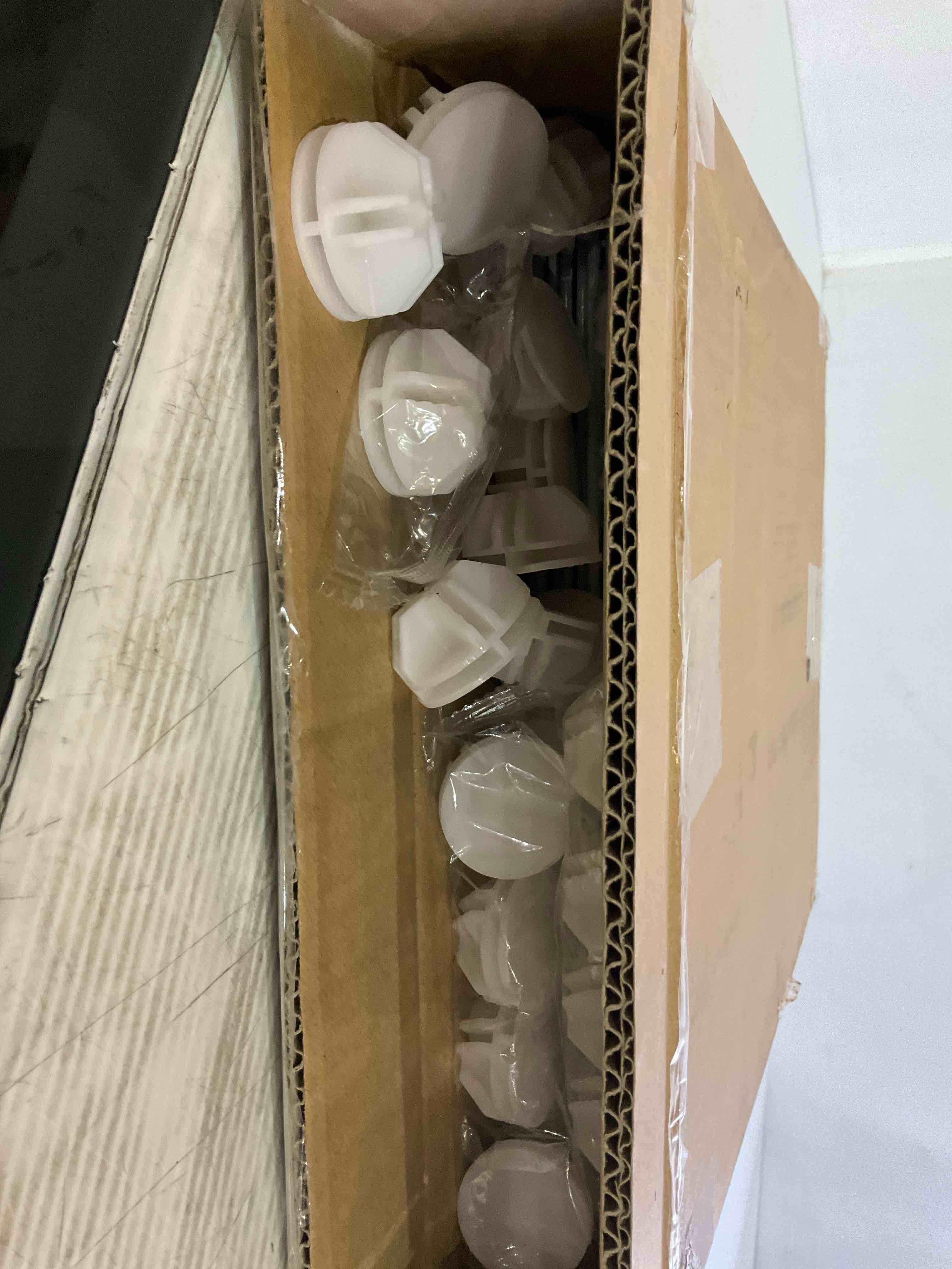 https://s3.amazonaws.com/lotting-images-prod/BargainHunt/EXS01509474_1719414099637.jpeg