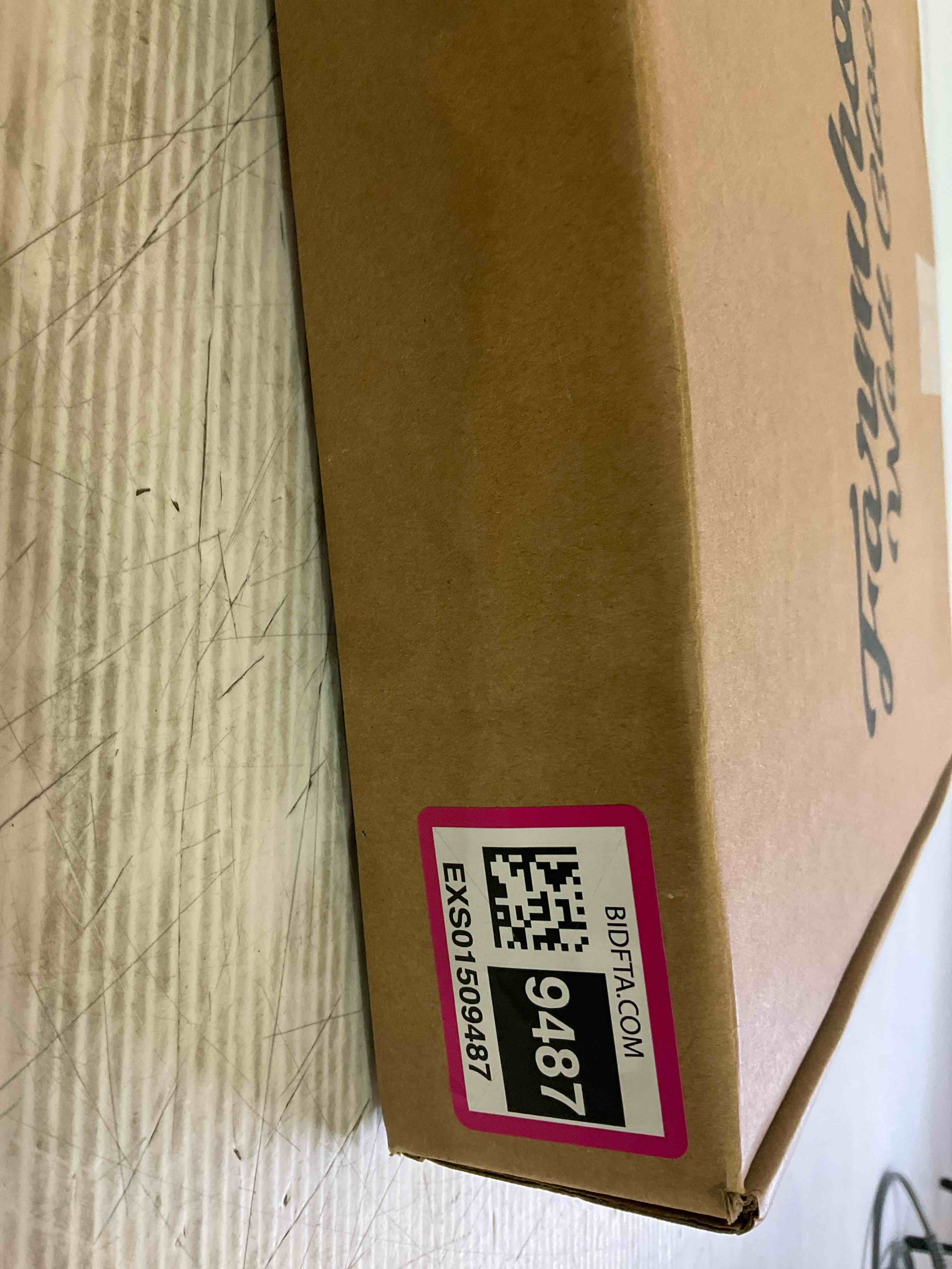 https://s3.amazonaws.com/lotting-images-prod/BargainHunt/EXS01509487_1719417168116.jpeg