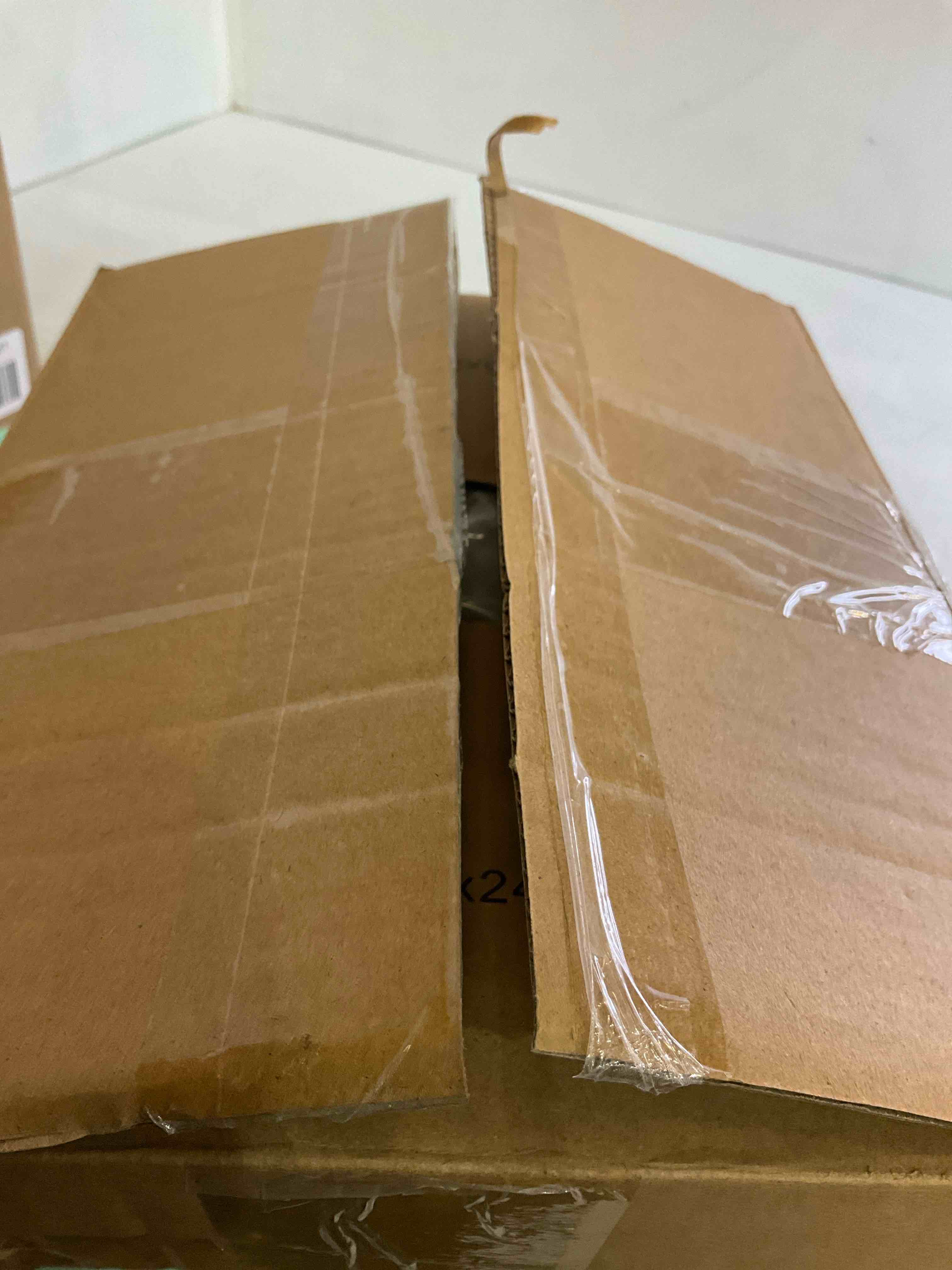 https://s3.amazonaws.com/lotting-images-prod/BargainHunt/EXS01509491_1719421045189.jpeg