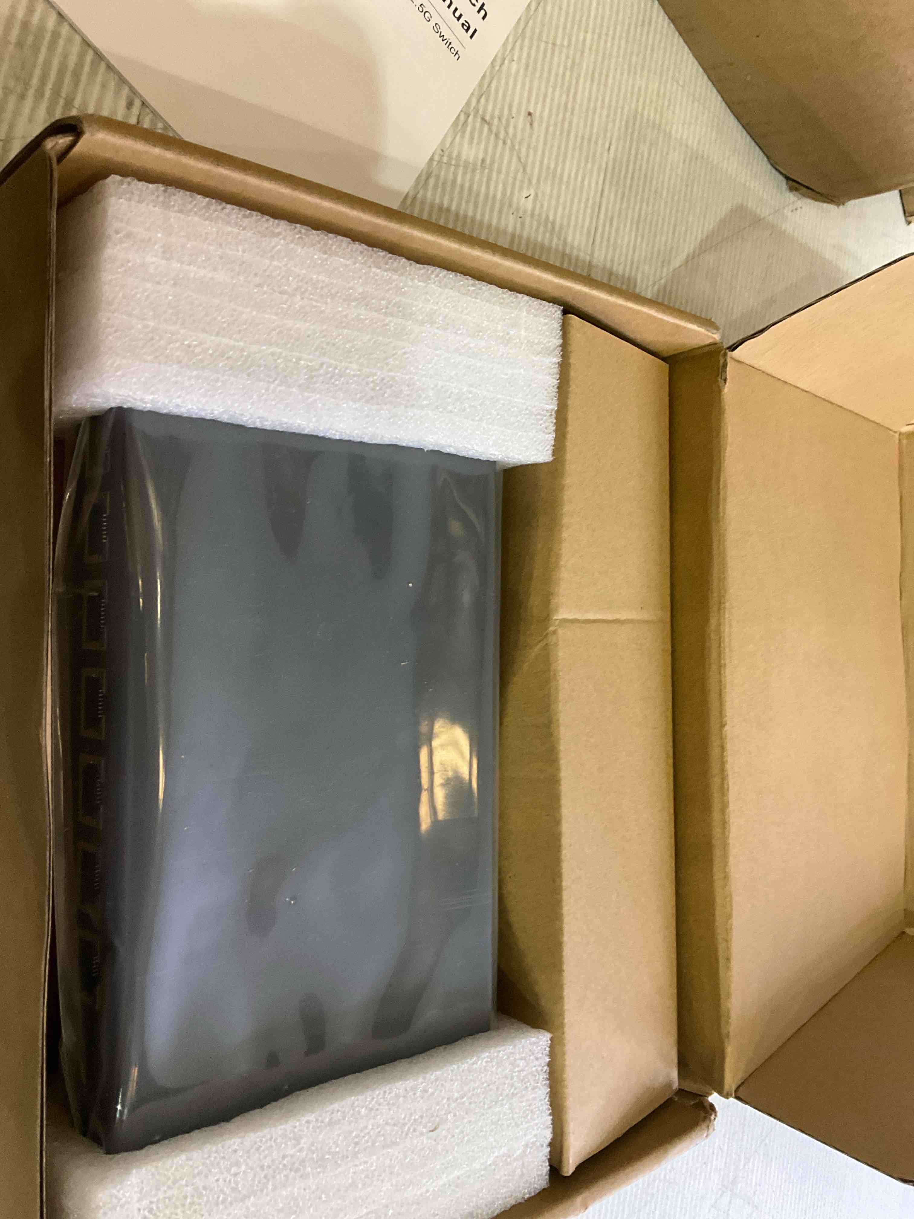 https://s3.amazonaws.com/lotting-images-prod/BargainHunt/EXS01509496_1719423254733.jpeg