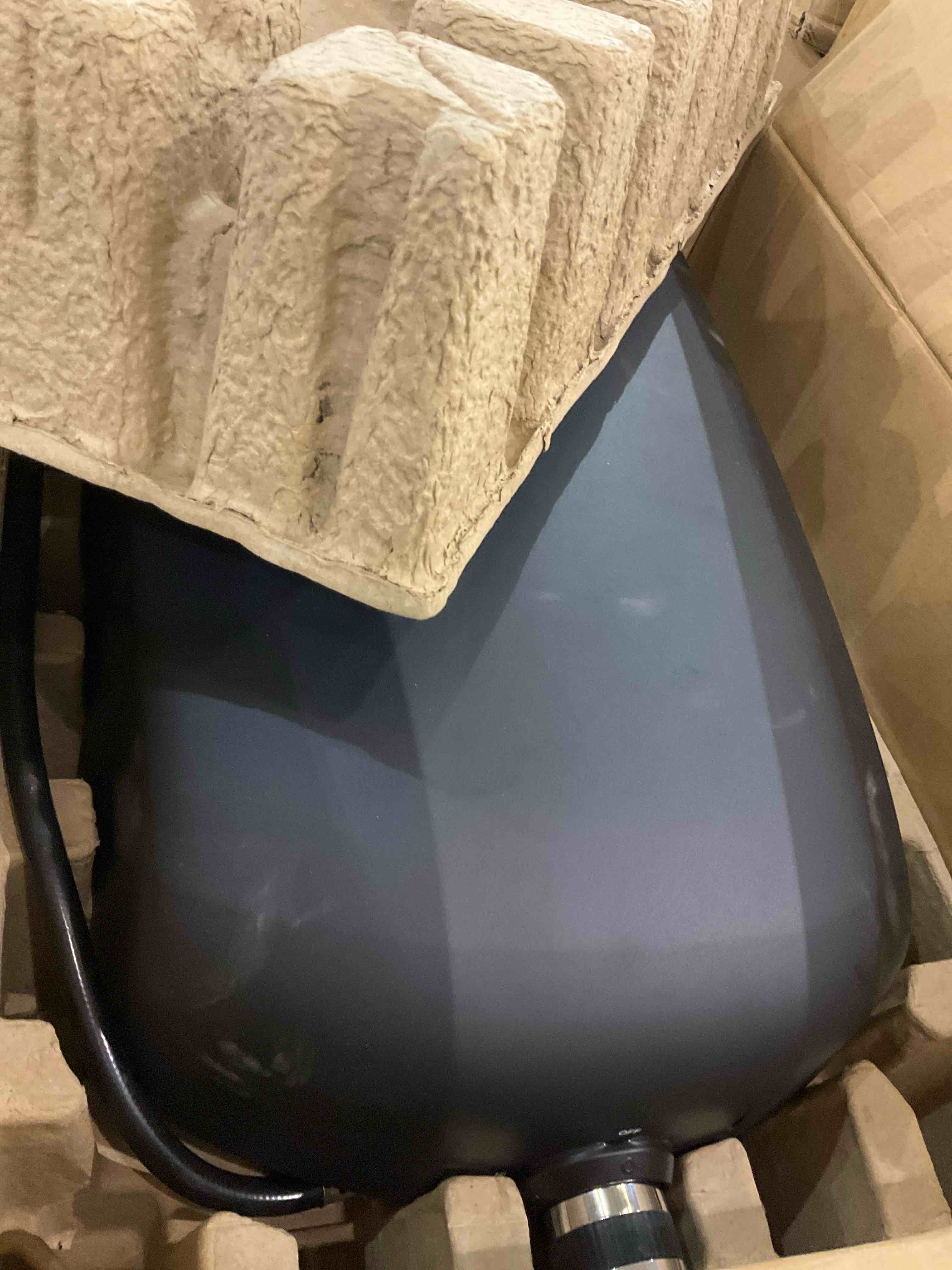 https://s3.amazonaws.com/lotting-images-prod/BargainHunt/EXS01509514_1716564389155.jpeg