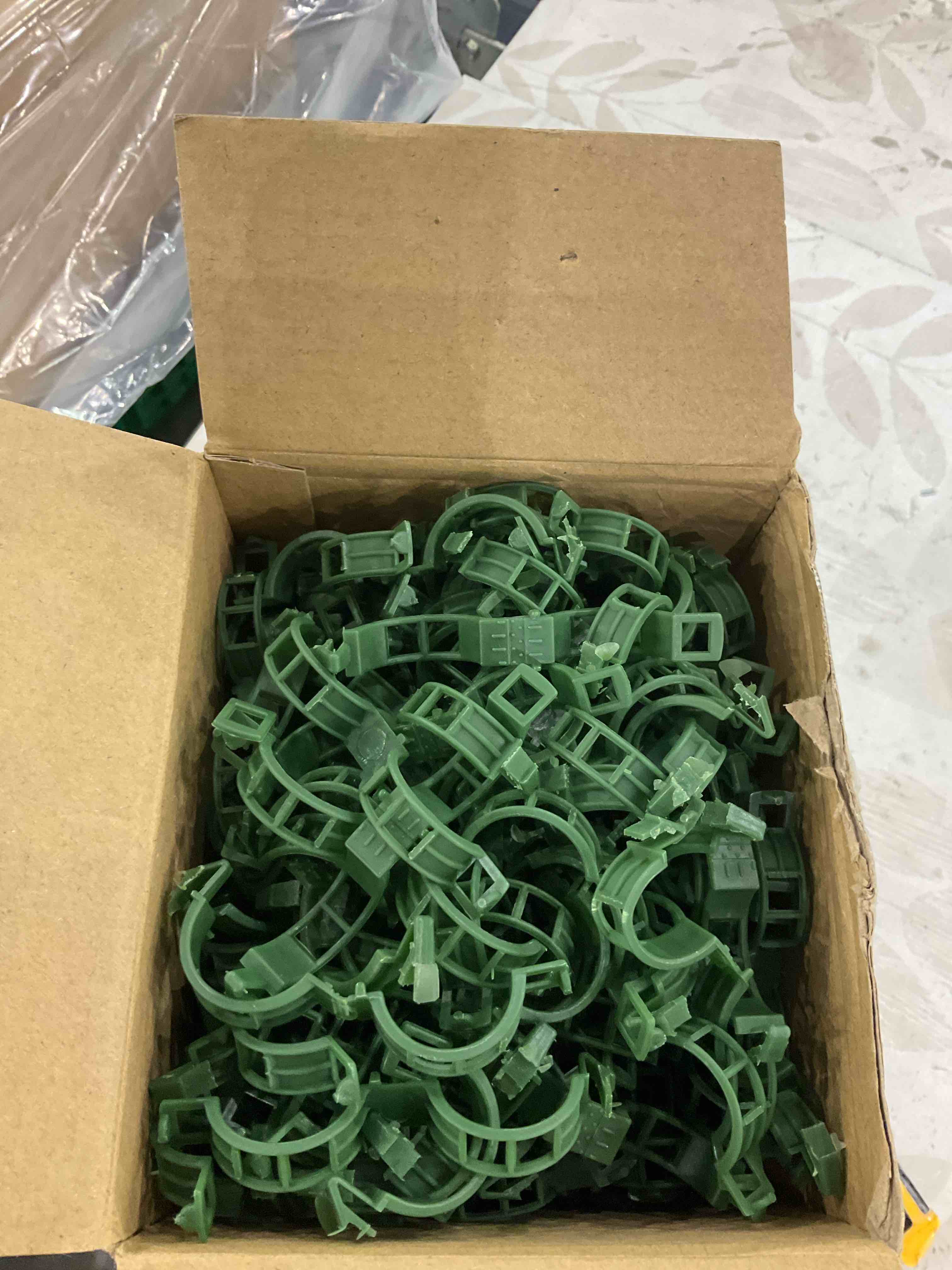 https://s3.amazonaws.com/lotting-images-prod/BargainHunt/EXS01509535_1716895103726.jpeg
