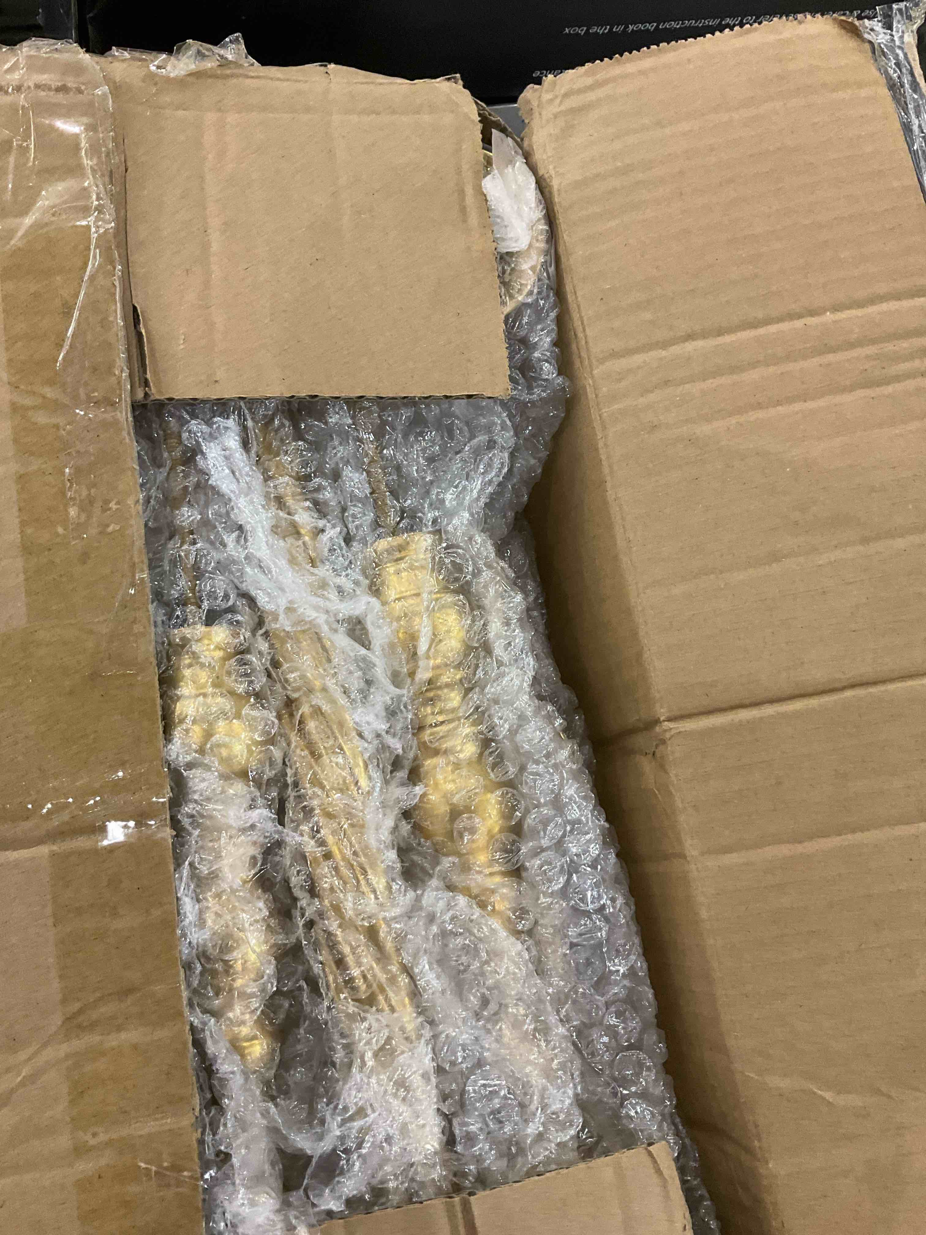 https://s3.amazonaws.com/lotting-images-prod/BargainHunt/EXS01509537_1716895341200.jpeg