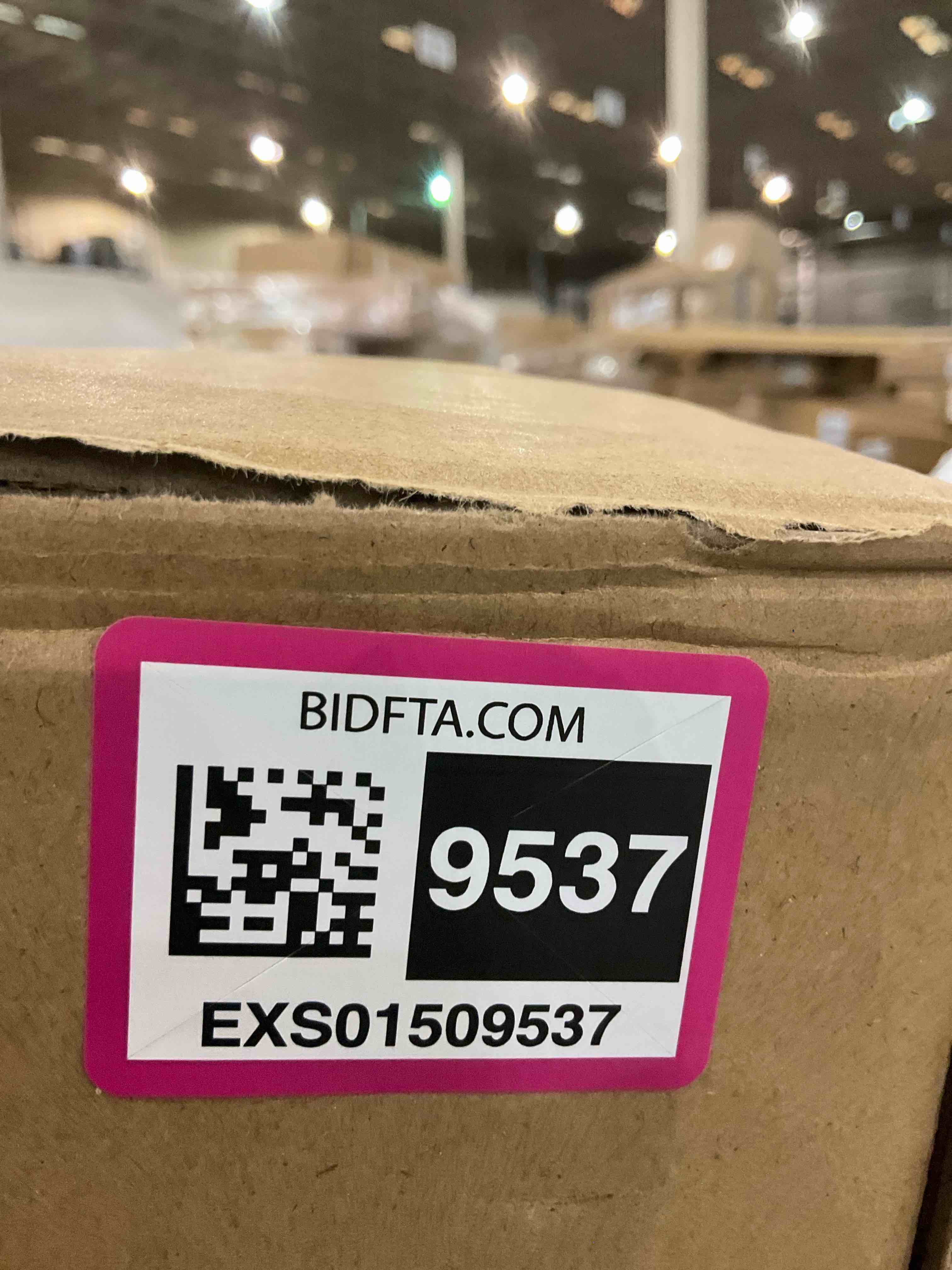 https://s3.amazonaws.com/lotting-images-prod/BargainHunt/EXS01509537_1716895369451.jpeg