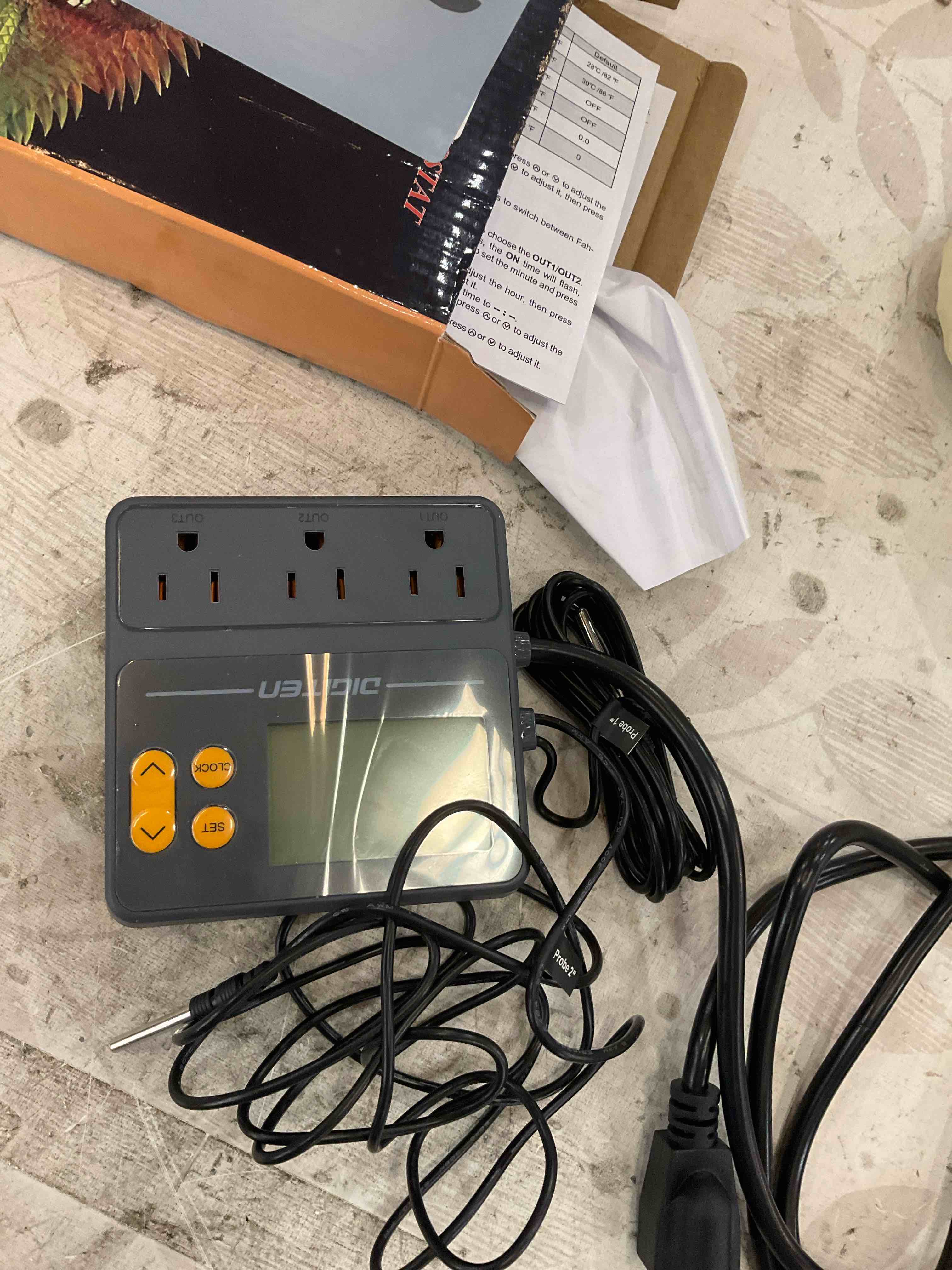 https://s3.amazonaws.com/lotting-images-prod/BargainHunt/EXS01509616_1716906249960.jpeg