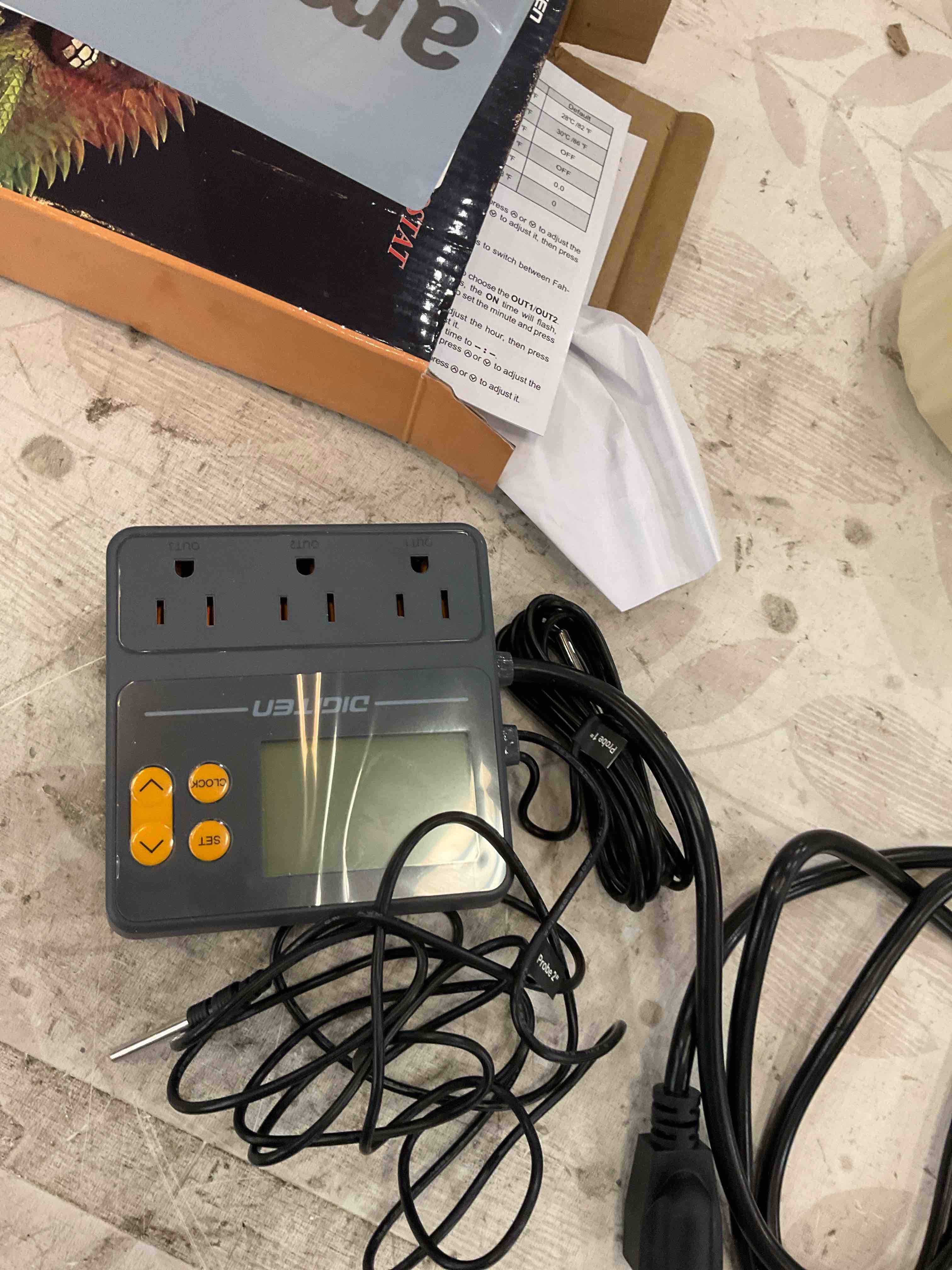 https://s3.amazonaws.com/lotting-images-prod/BargainHunt/EXS01509616_1716906250836.jpeg