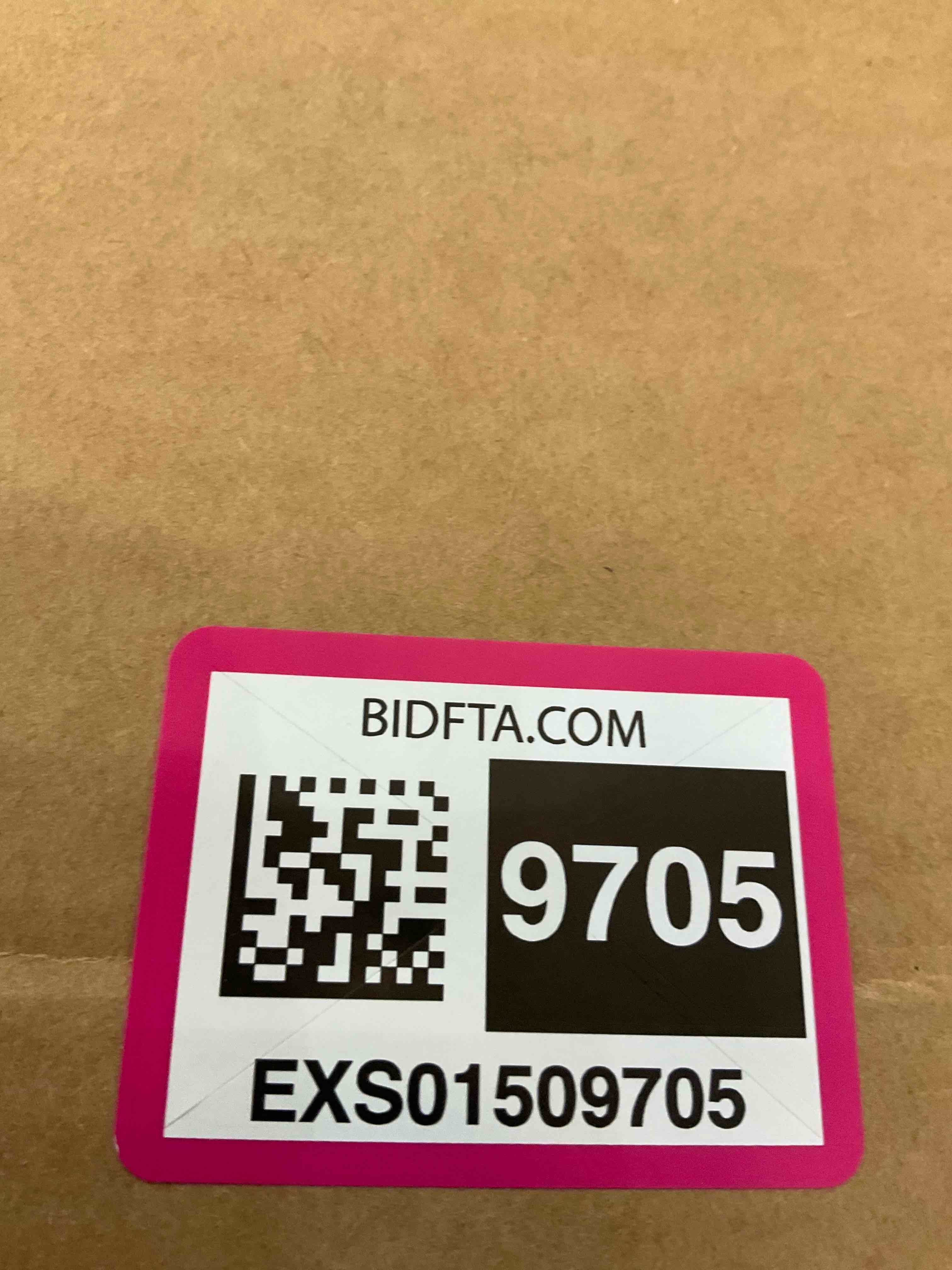 https://s3.amazonaws.com/lotting-images-prod/BargainHunt/EXS01509705_1716922105441.jpeg