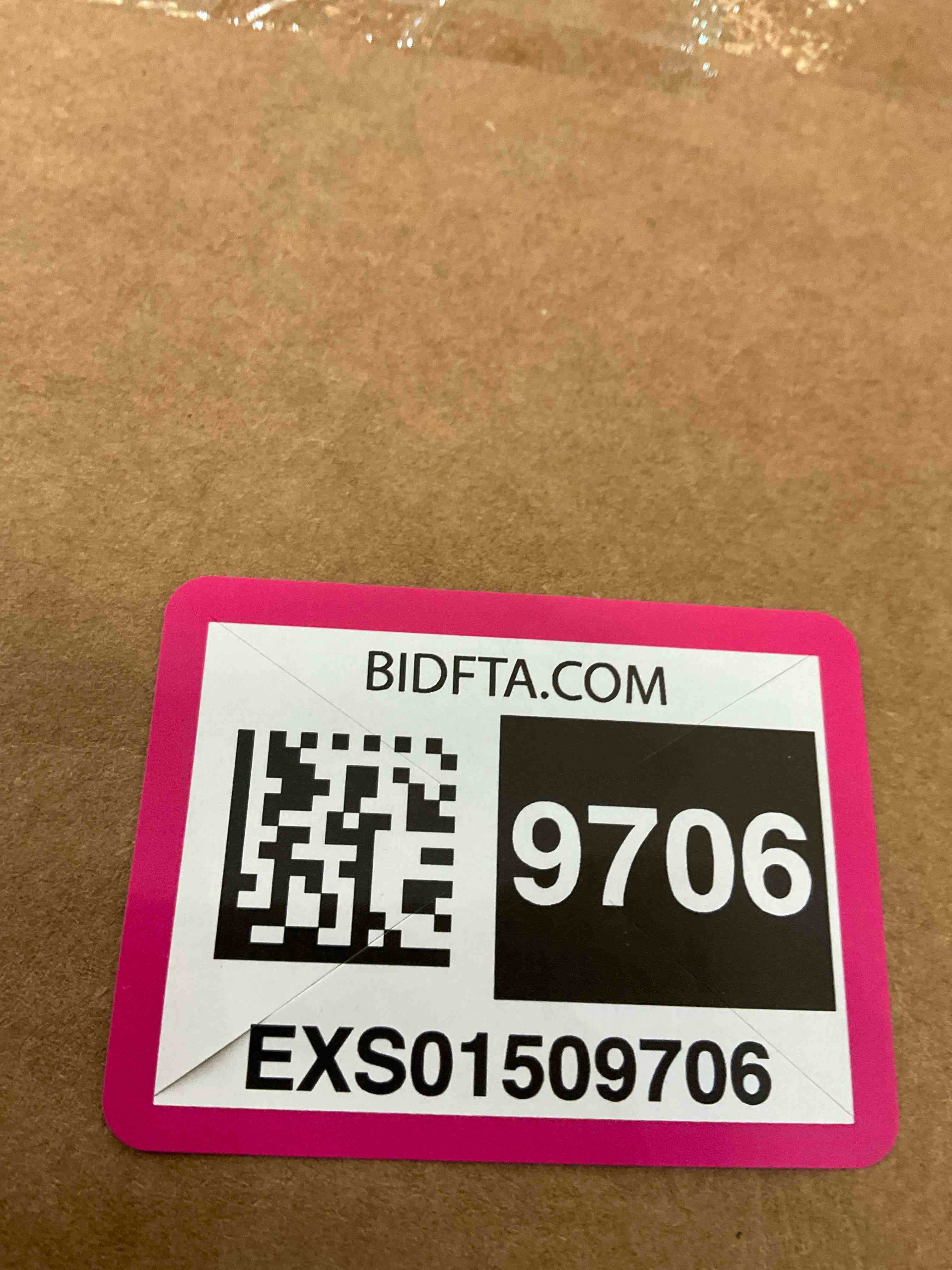 https://s3.amazonaws.com/lotting-images-prod/BargainHunt/EXS01509706_1716922205021.jpeg