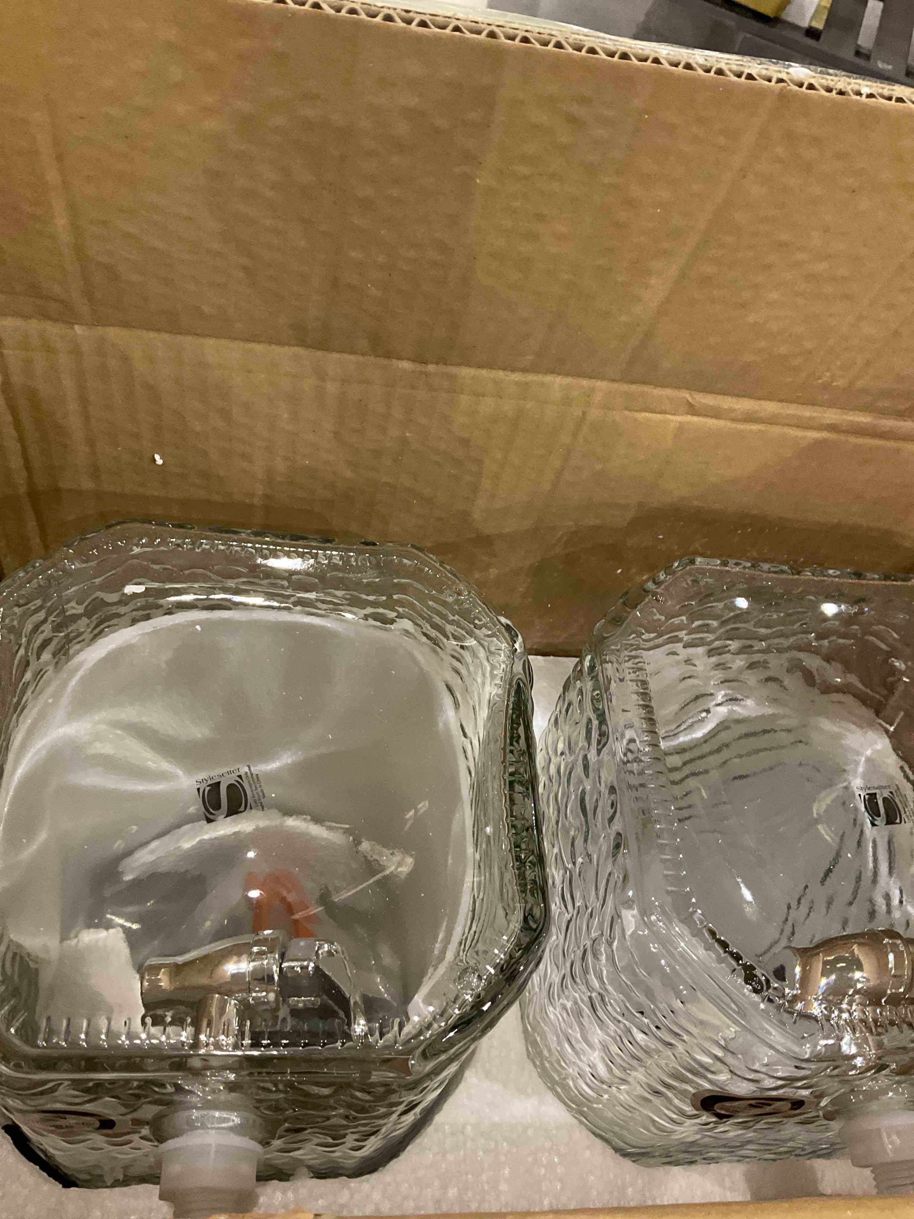https://s3.amazonaws.com/lotting-images-prod/BargainHunt/EXS01509717_1716981554158.jpeg