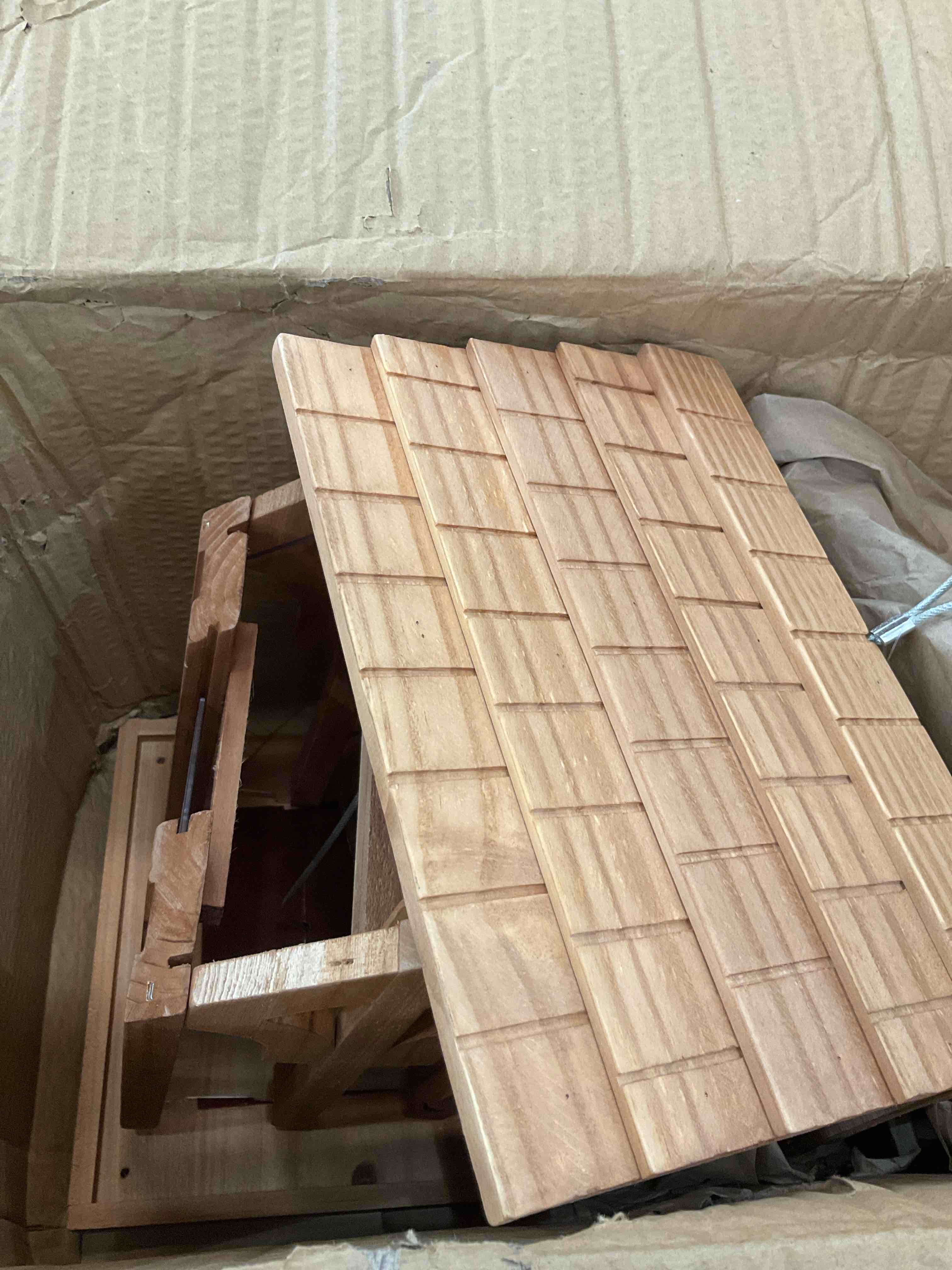 https://s3.amazonaws.com/lotting-images-prod/BargainHunt/EXS01509836_1717001907842.jpeg
