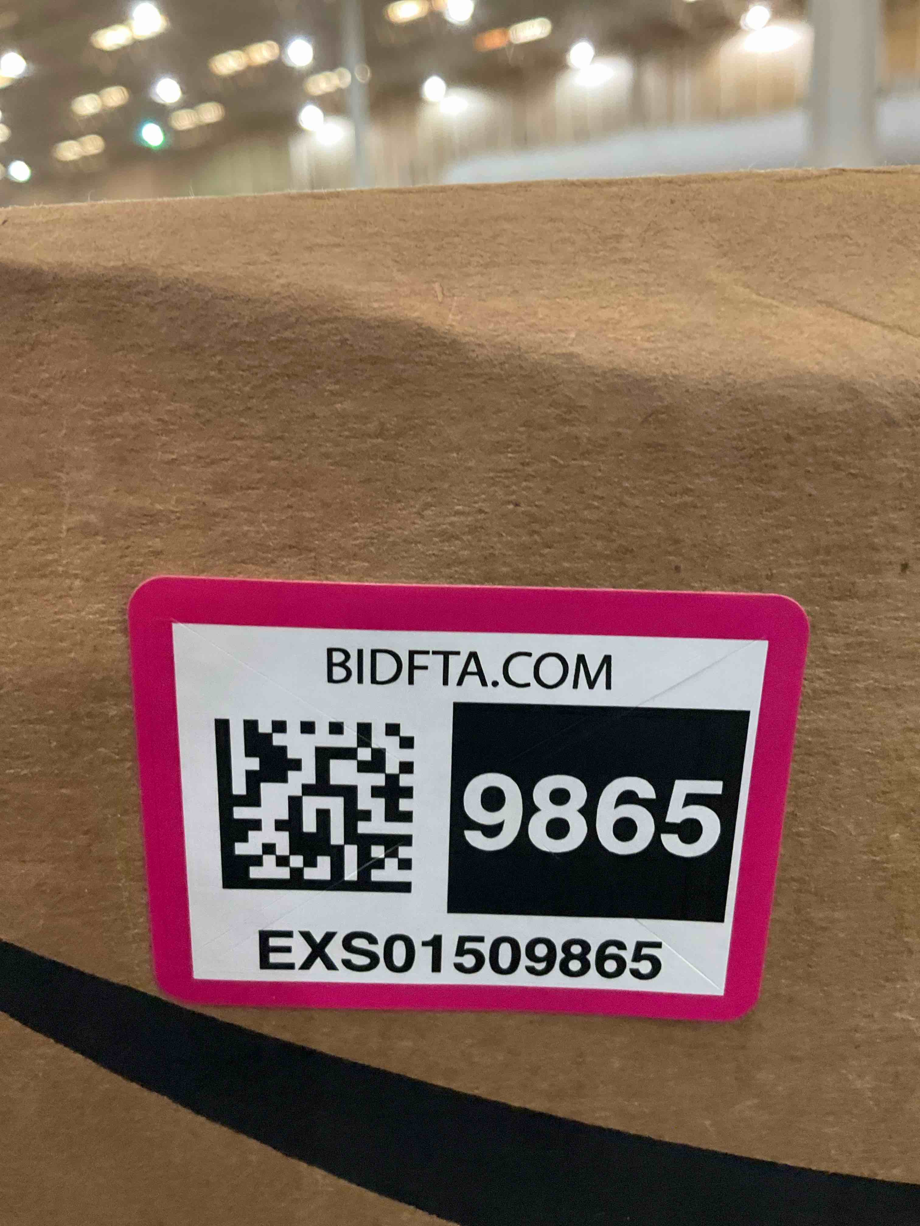 https://s3.amazonaws.com/lotting-images-prod/BargainHunt/EXS01509865_1717005355428.jpeg