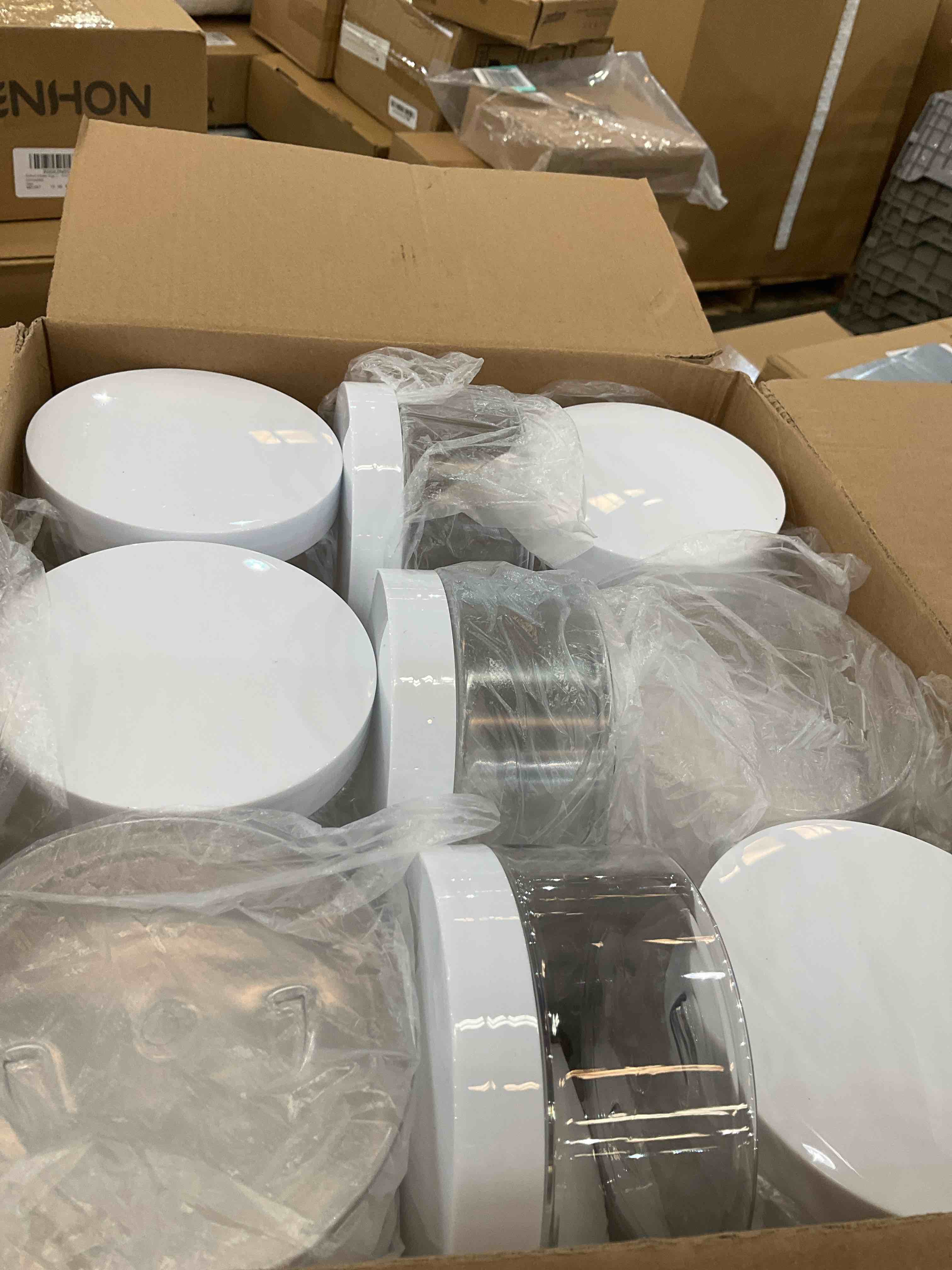 https://s3.amazonaws.com/lotting-images-prod/BargainHunt/EXS01509871_1717007503644.jpeg