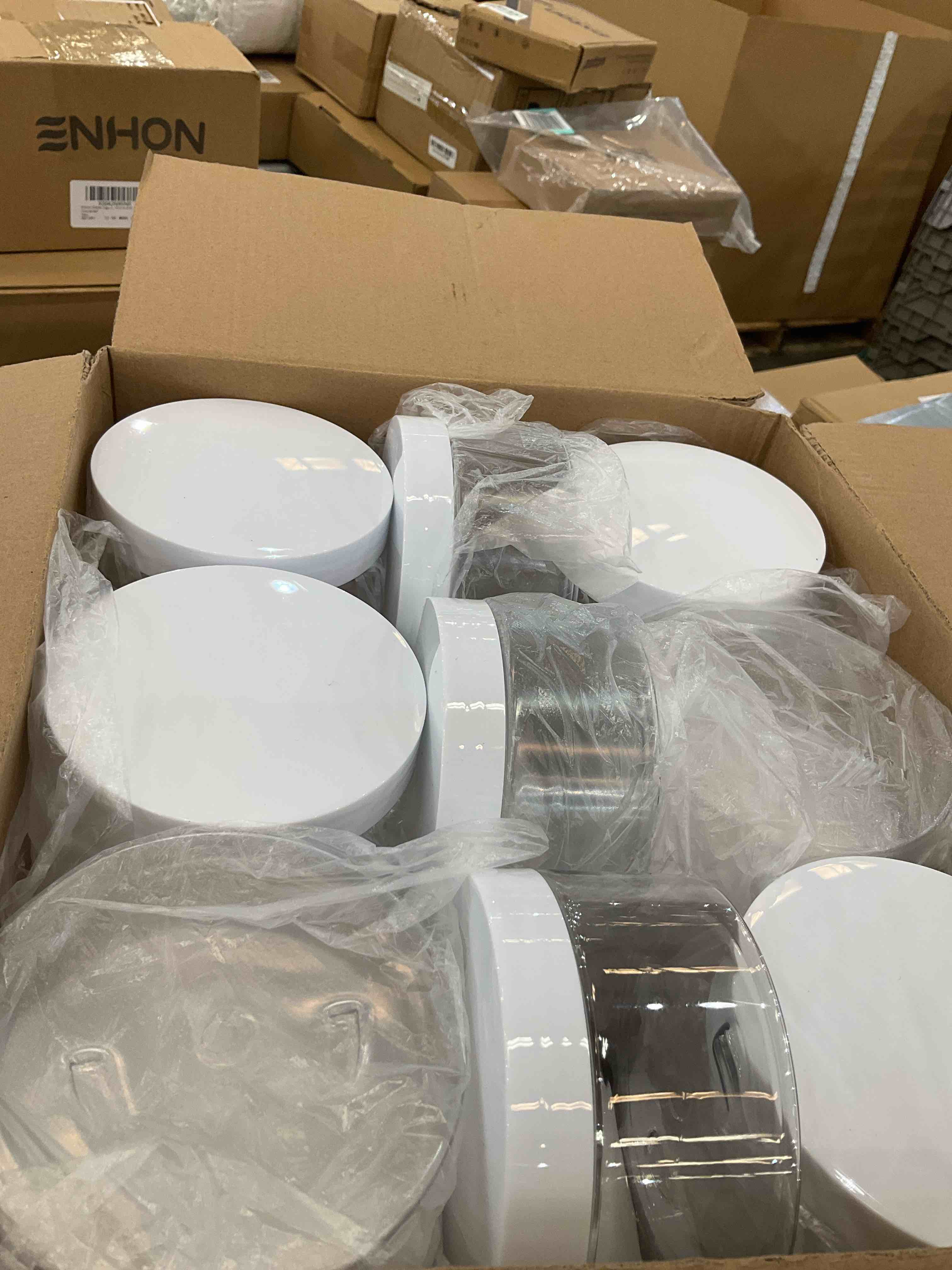 https://s3.amazonaws.com/lotting-images-prod/BargainHunt/EXS01509871_1717007504646.jpeg