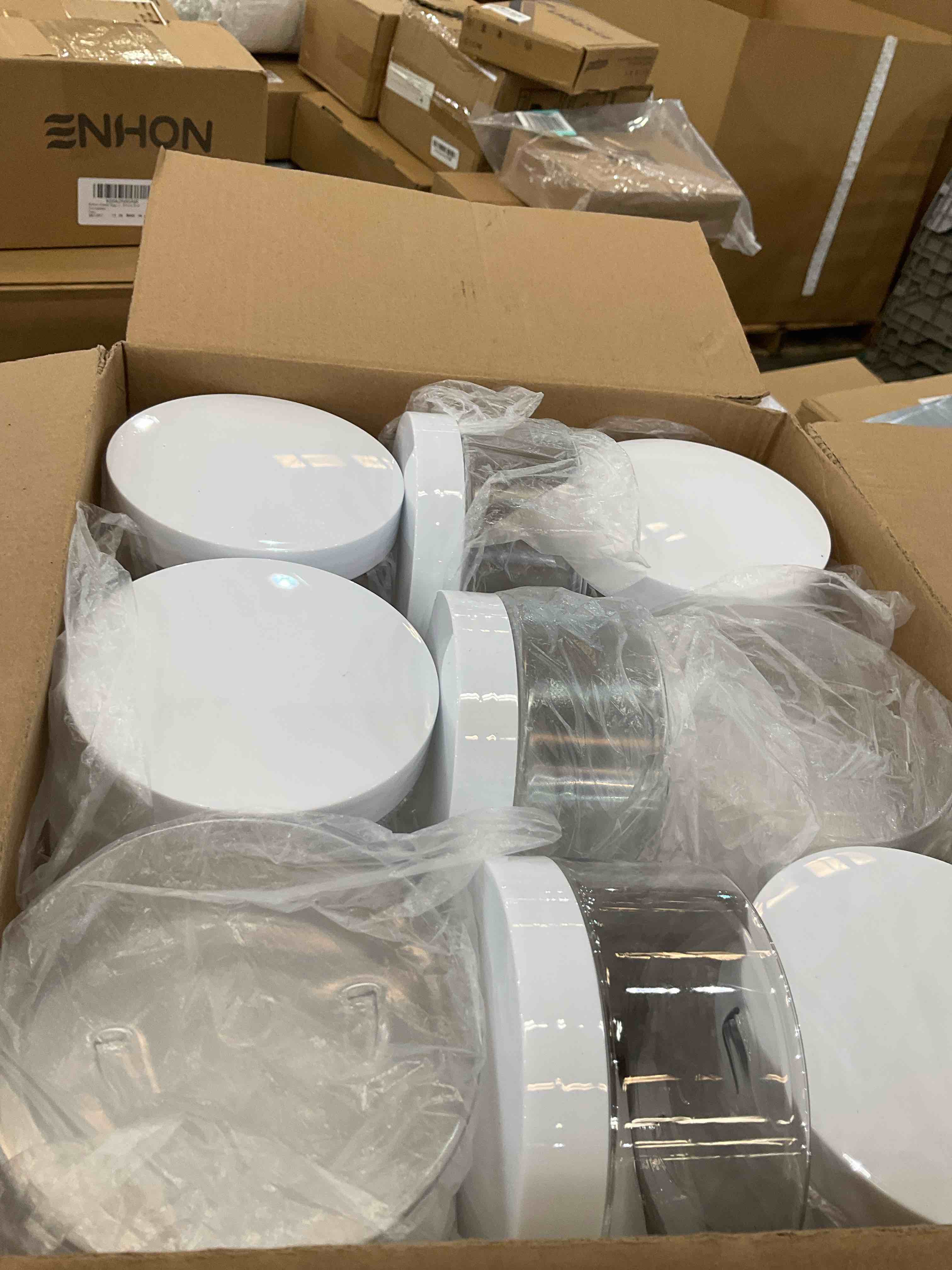 https://s3.amazonaws.com/lotting-images-prod/BargainHunt/EXS01509871_1717007505593.jpeg