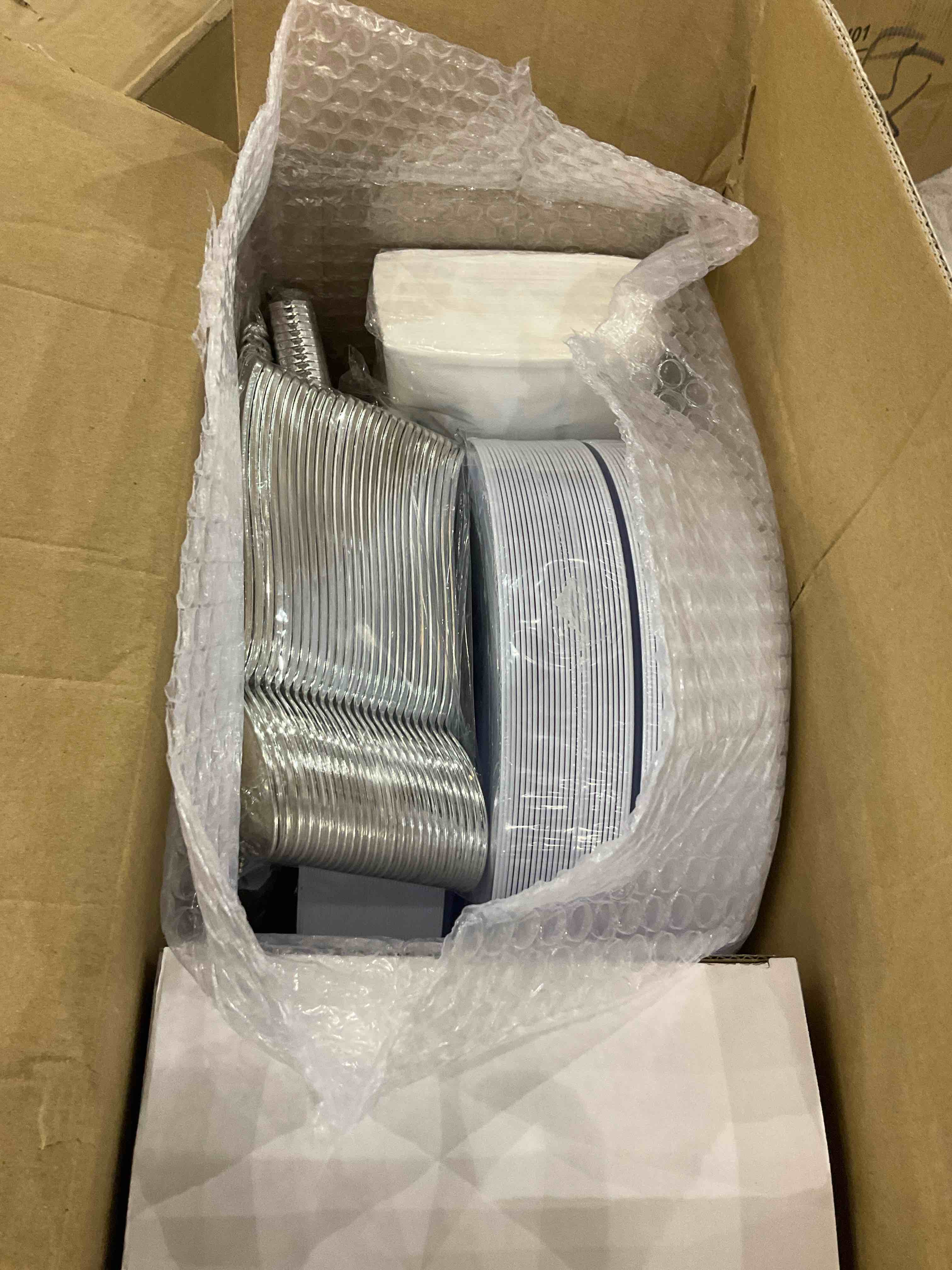 https://s3.amazonaws.com/lotting-images-prod/BargainHunt/EXS01509917_1717069859385.jpeg