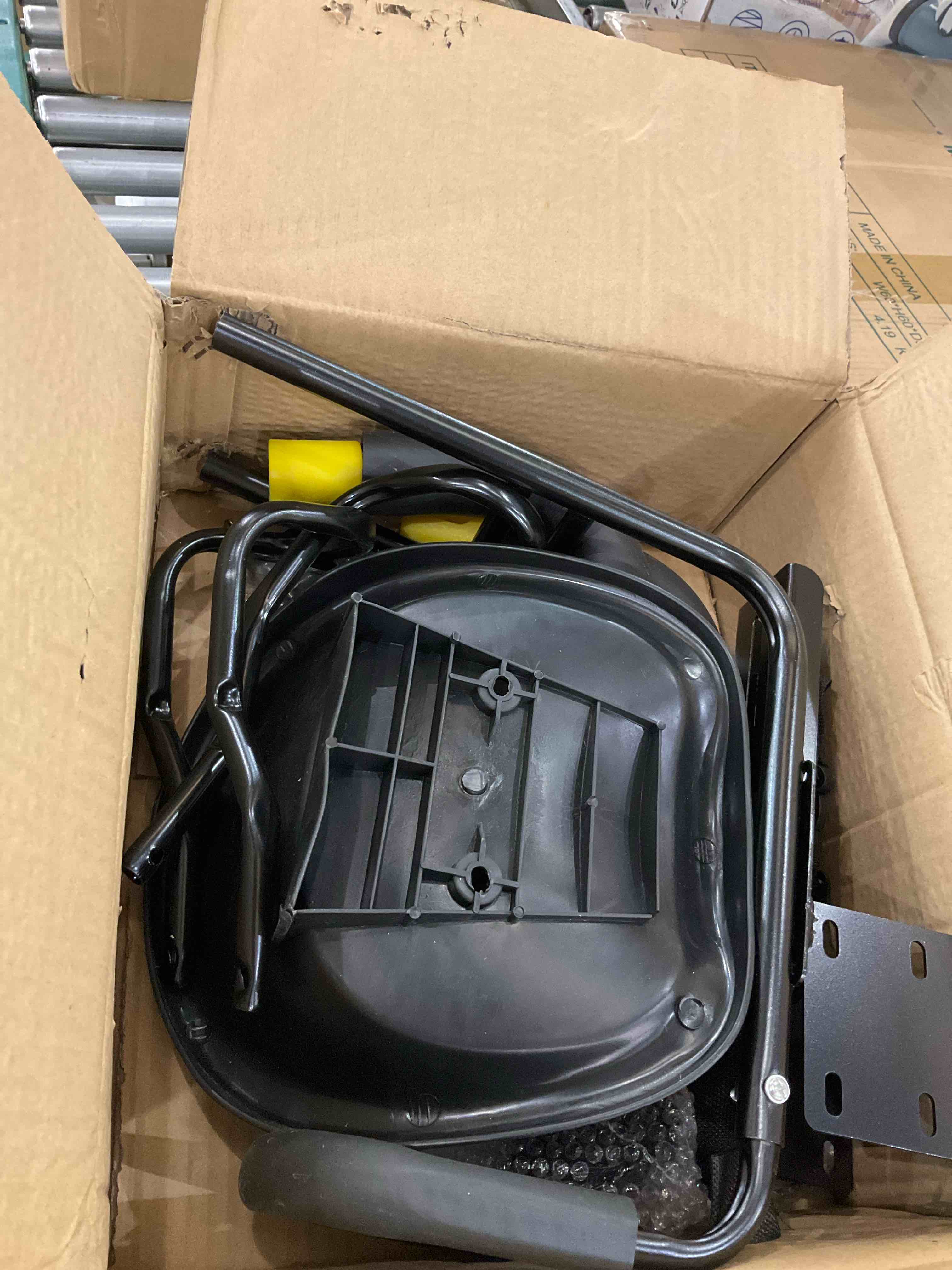 https://s3.amazonaws.com/lotting-images-prod/BargainHunt/EXS01509926_1717071167317.jpeg