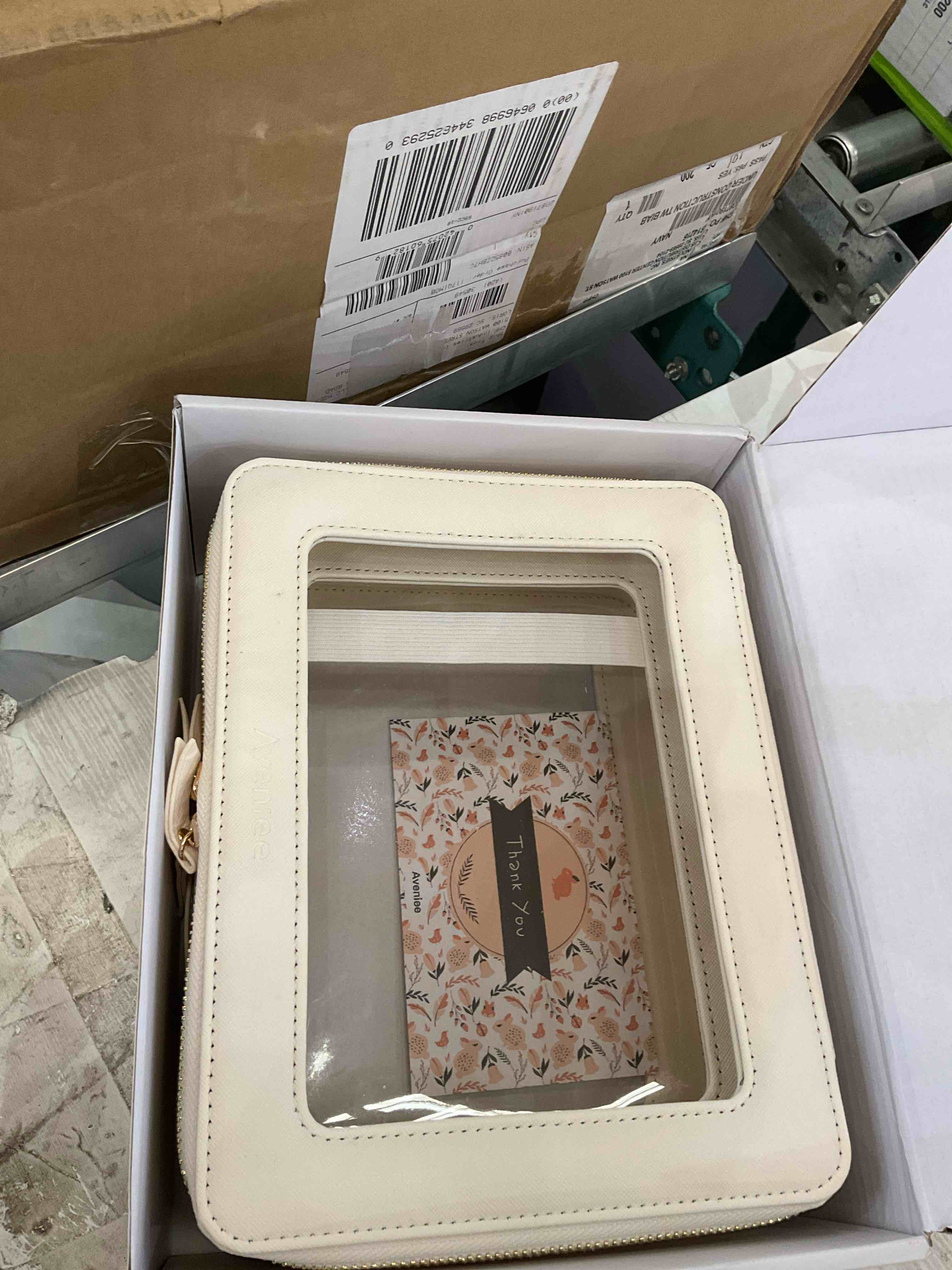 https://s3.amazonaws.com/lotting-images-prod/BargainHunt/EXS01509997_1717083160470.jpeg