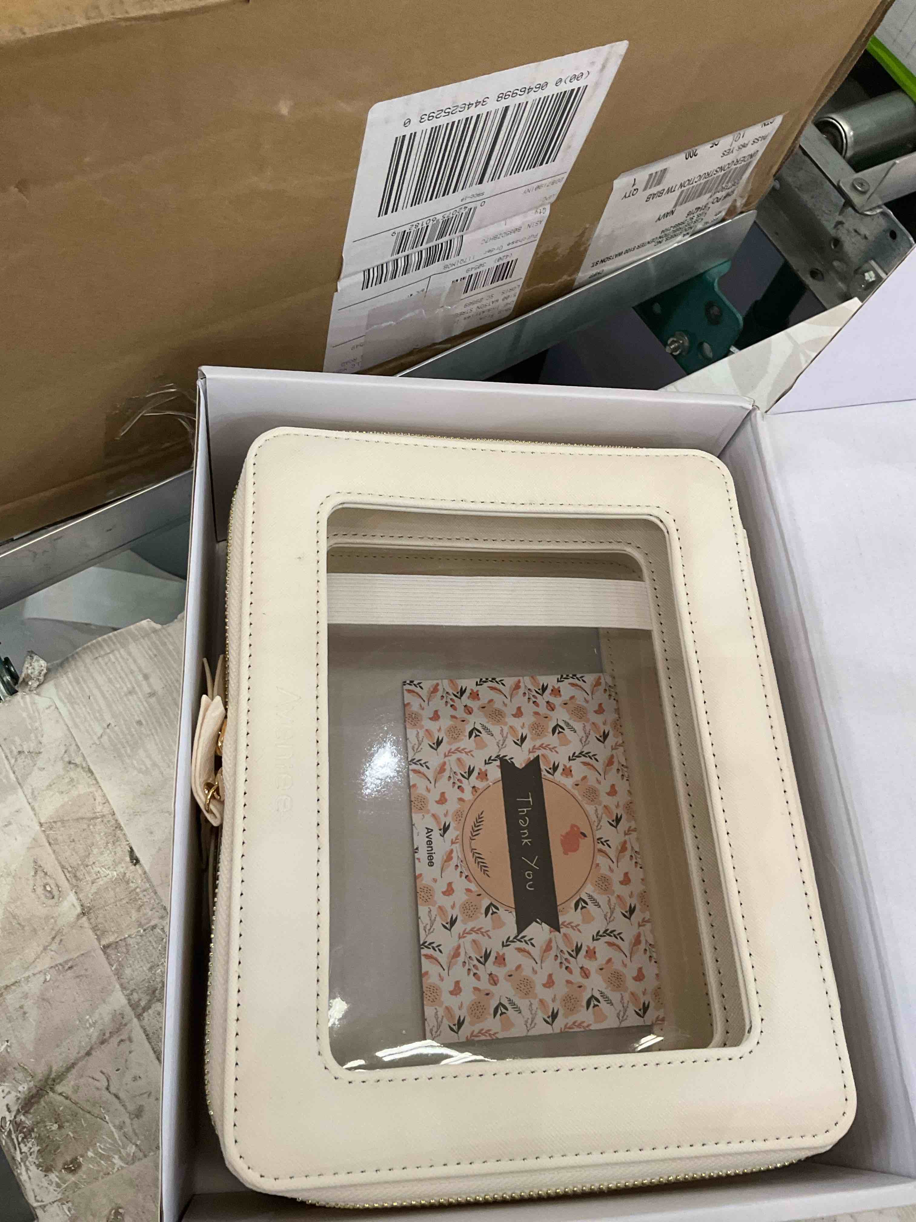 https://s3.amazonaws.com/lotting-images-prod/BargainHunt/EXS01509997_1717083161326.jpeg